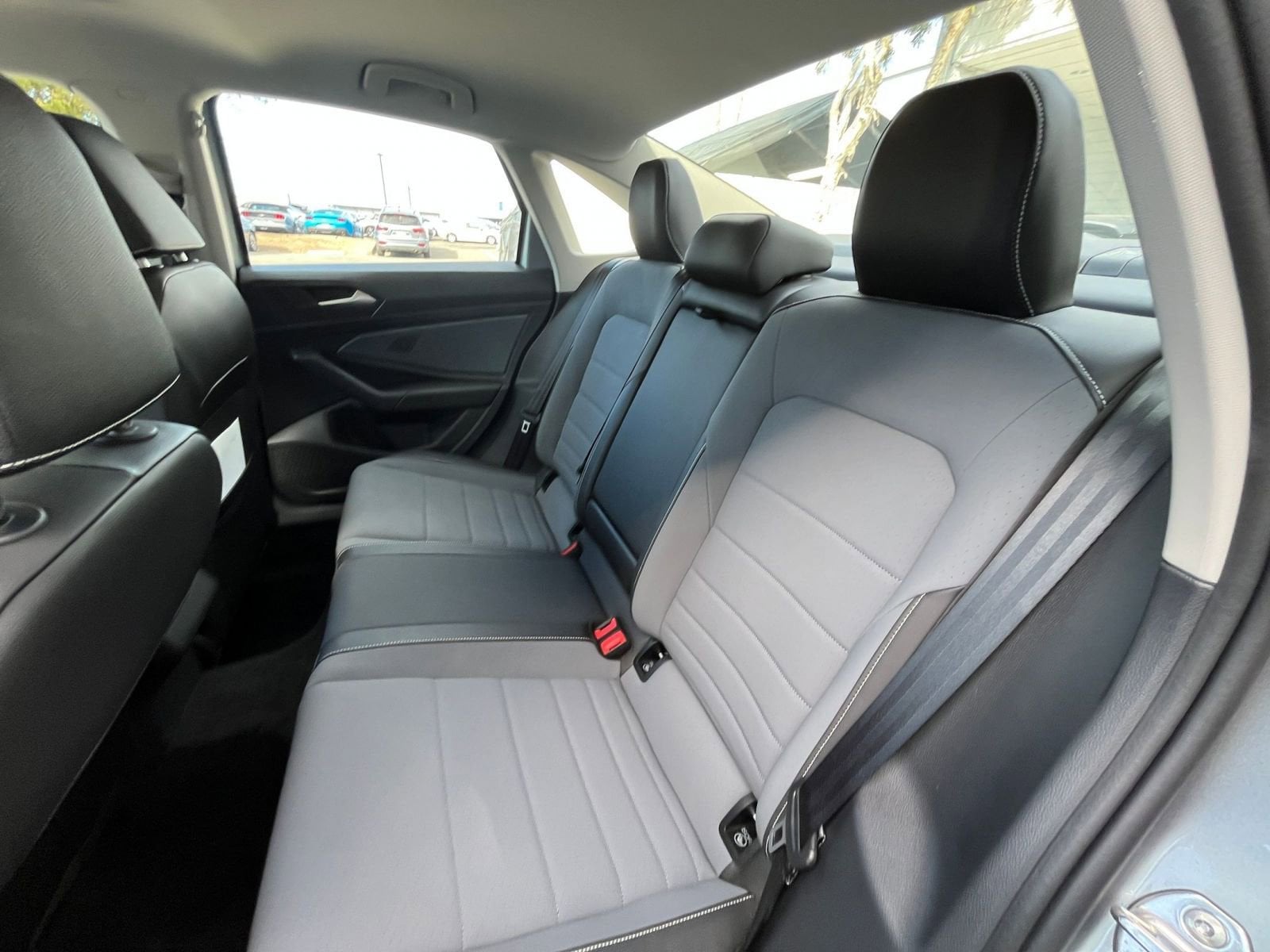 Thumbnail: 2025 Volkswagen Jetta - 25