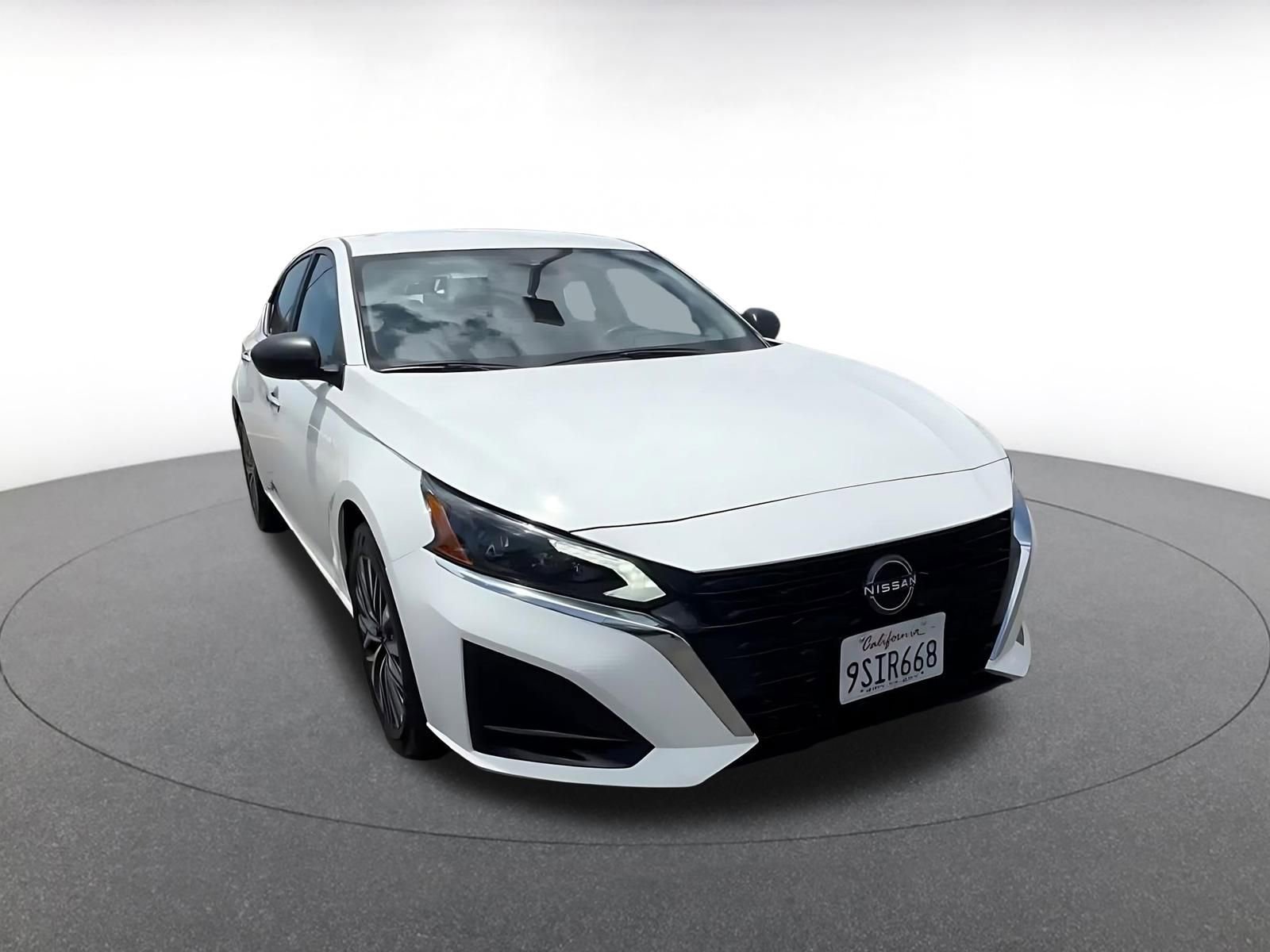 Thumbnail: 2025 Nissan Altima - 3