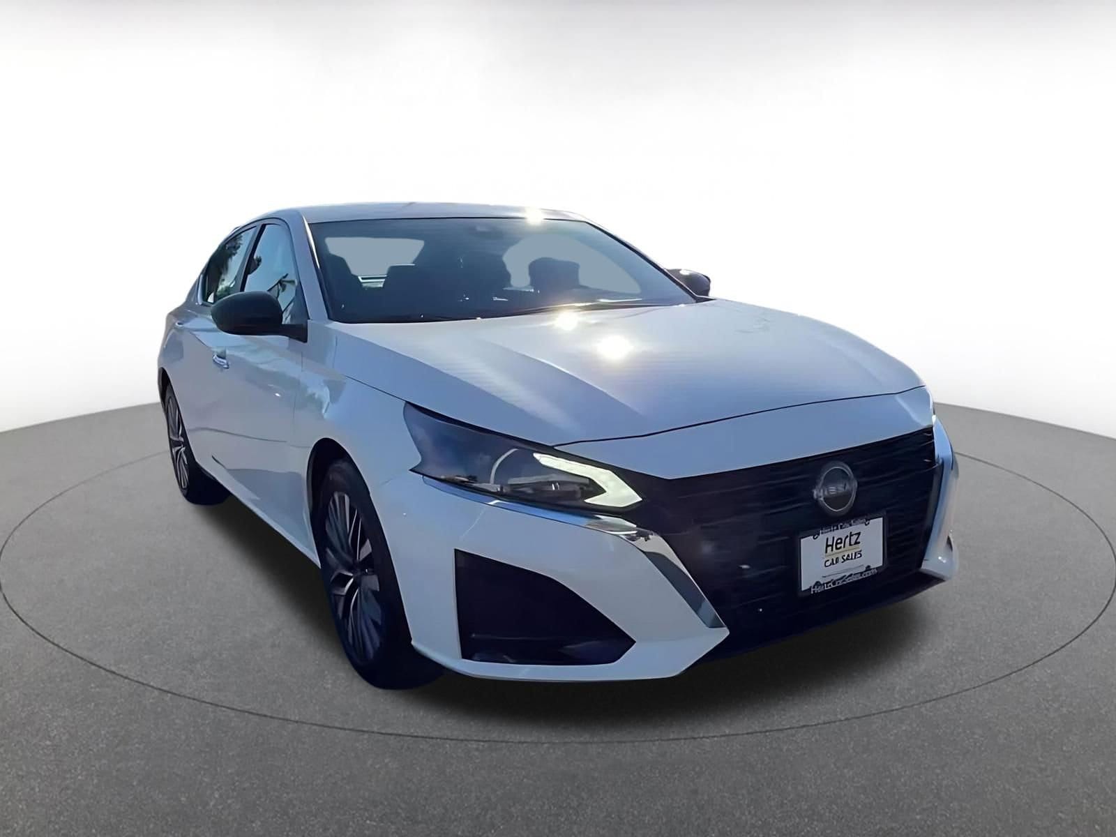 Thumbnail: 2025 Nissan Altima - 3