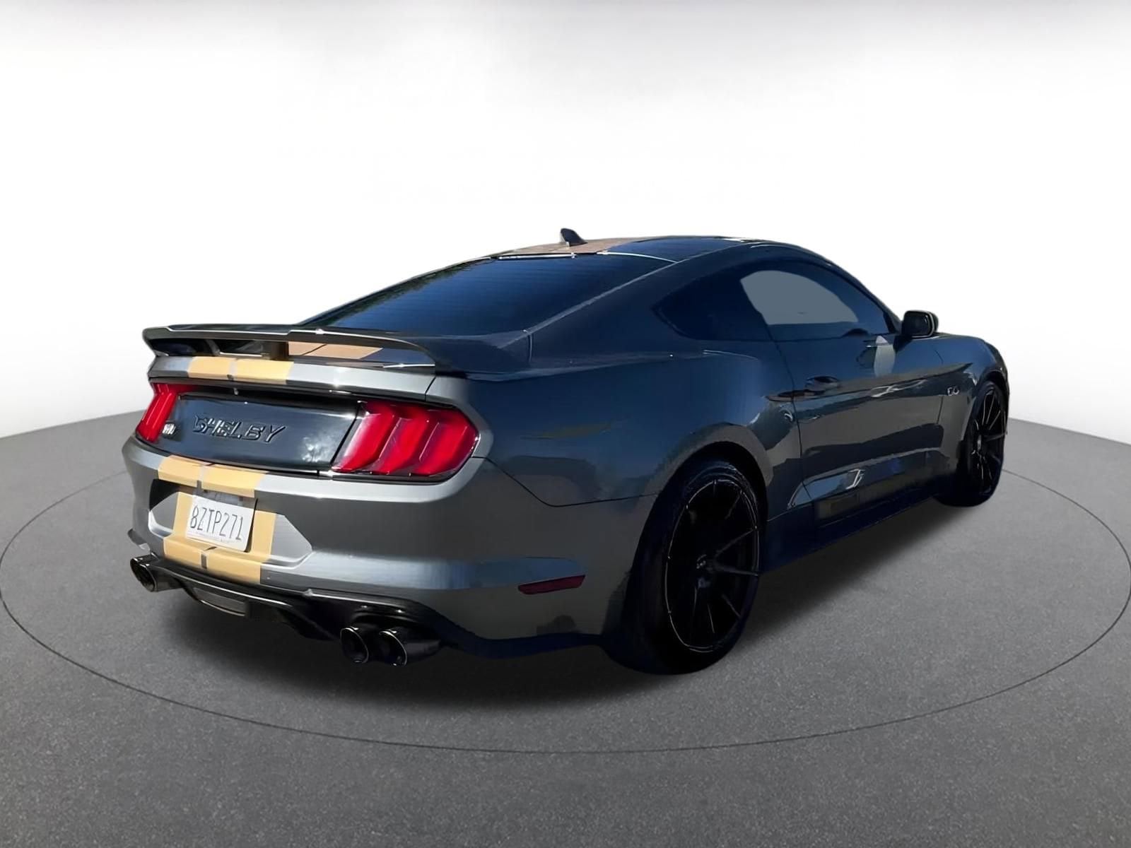 2022 Ford Mustang  11