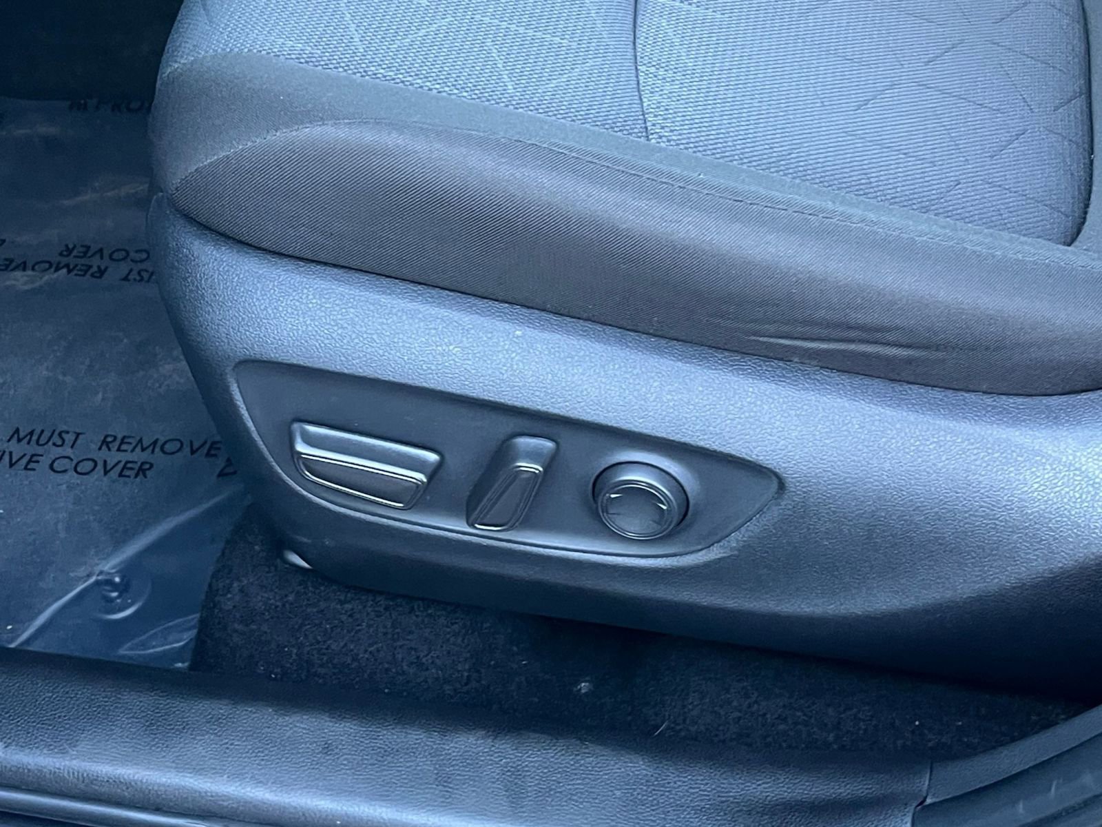 Thumbnail: 2025 Toyota RAV4 - 21