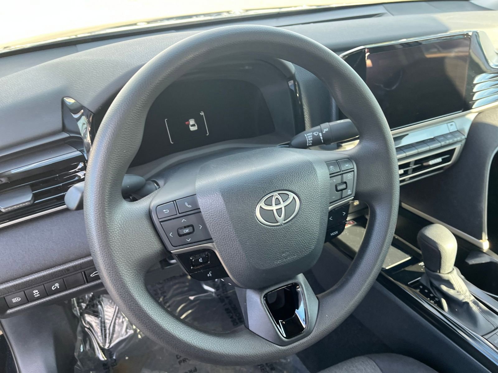 Thumbnail: 2025 Toyota Camry - 28