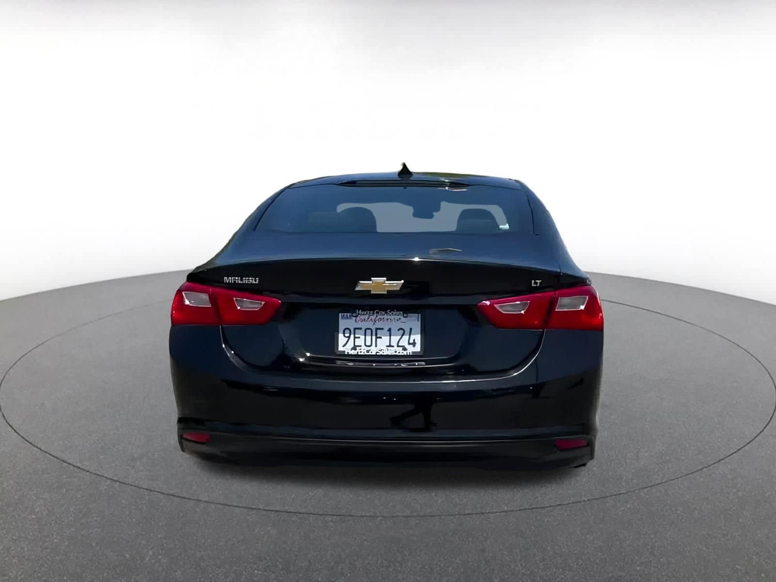 Thumbnail: 2023 Chevrolet Malibu - 9