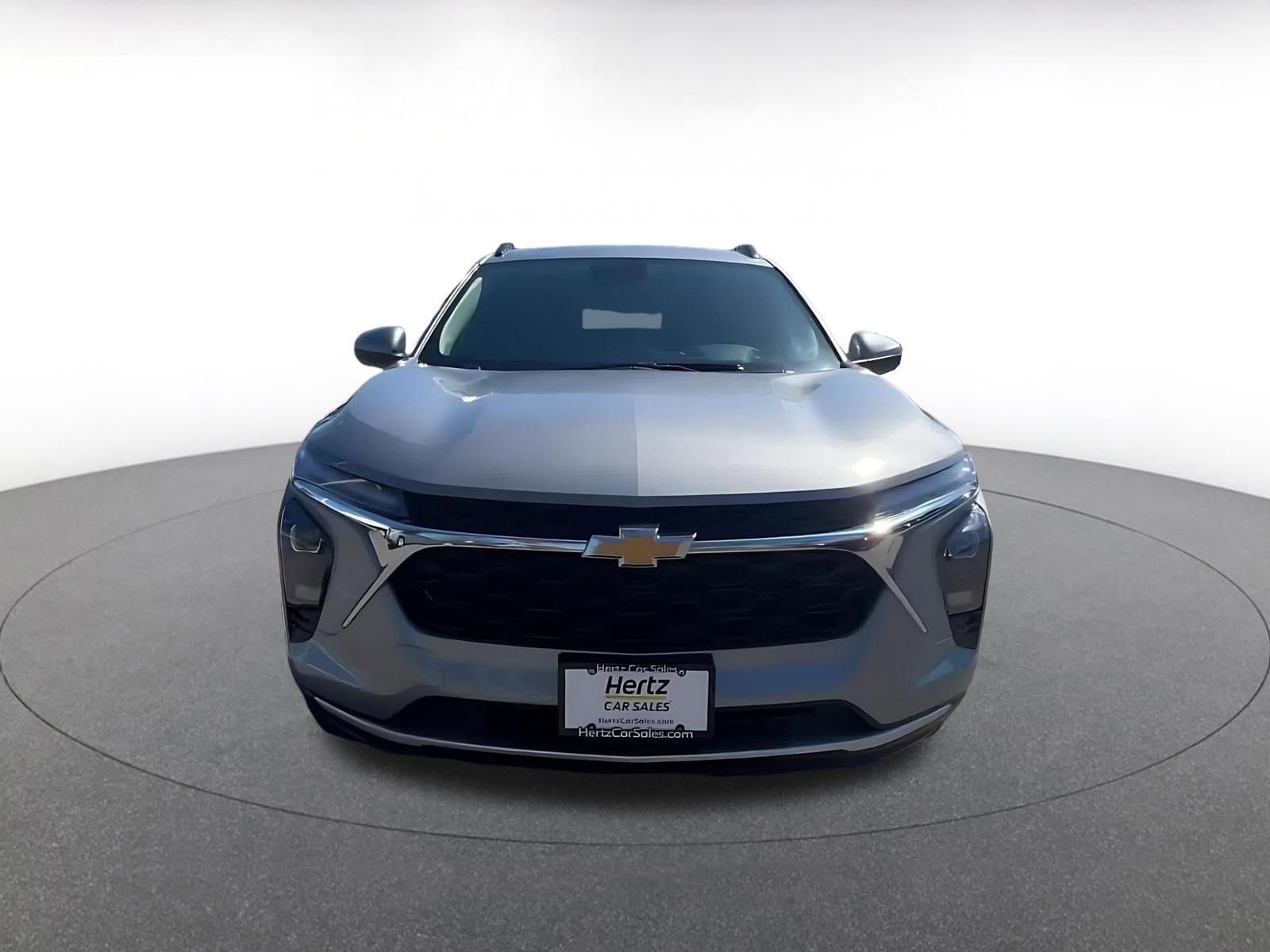 Thumbnail: 2025 Chevrolet Trax - 4