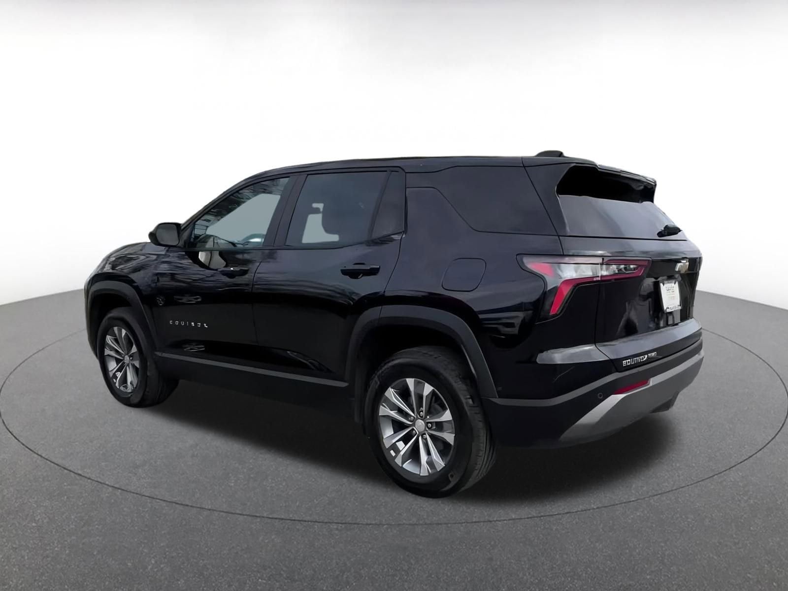 Thumbnail: 2025 Chevrolet Equinox - 10