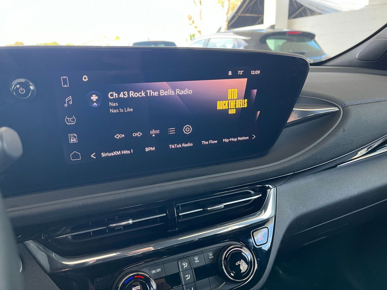 Thumbnail: 2025 Buick Envista - 21