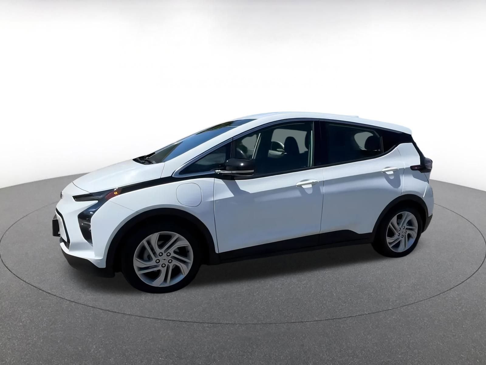 Thumbnail: 2023 Chevrolet Bolt EV - 6