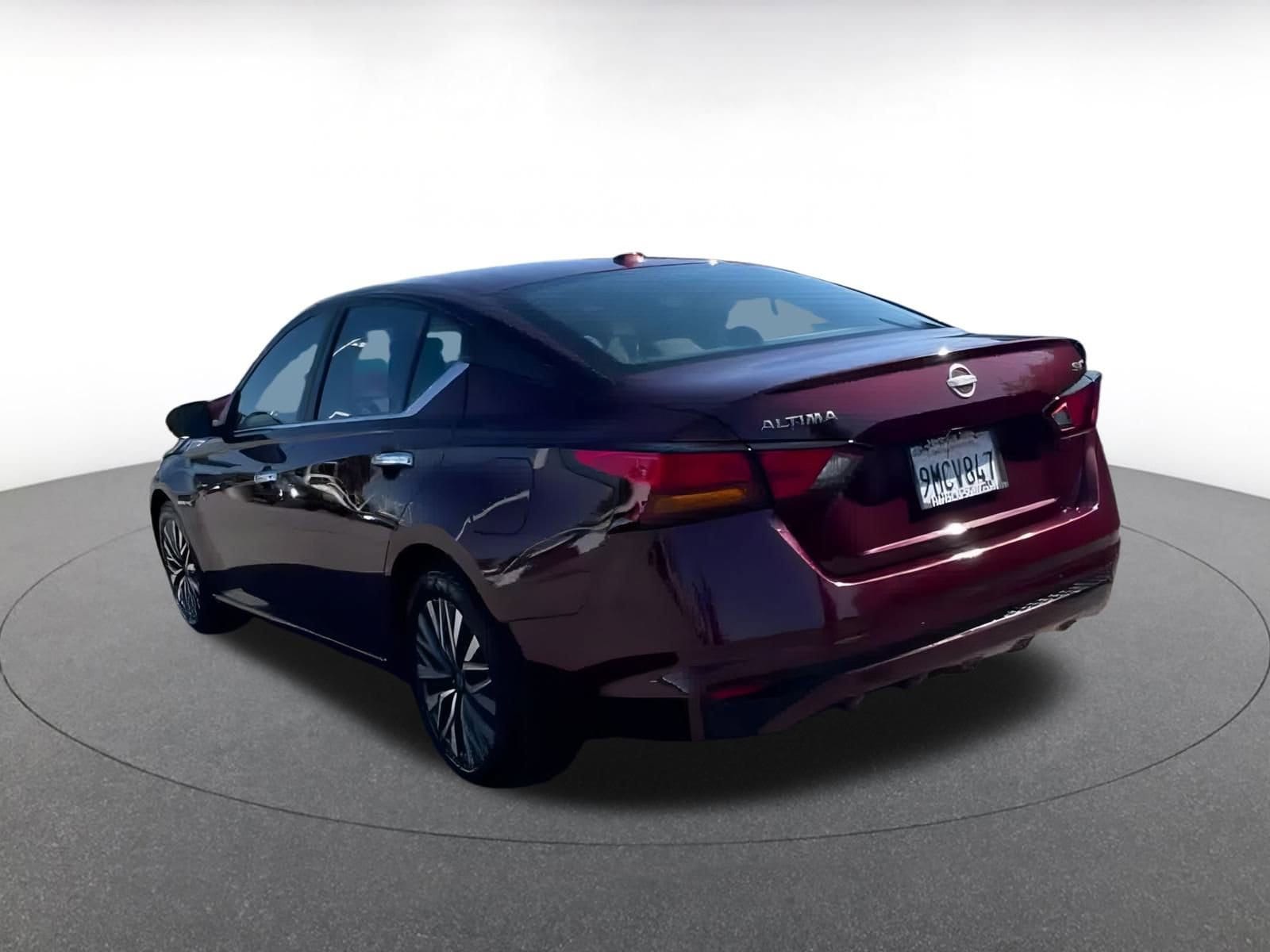 Thumbnail: 2024 Nissan Altima - 10