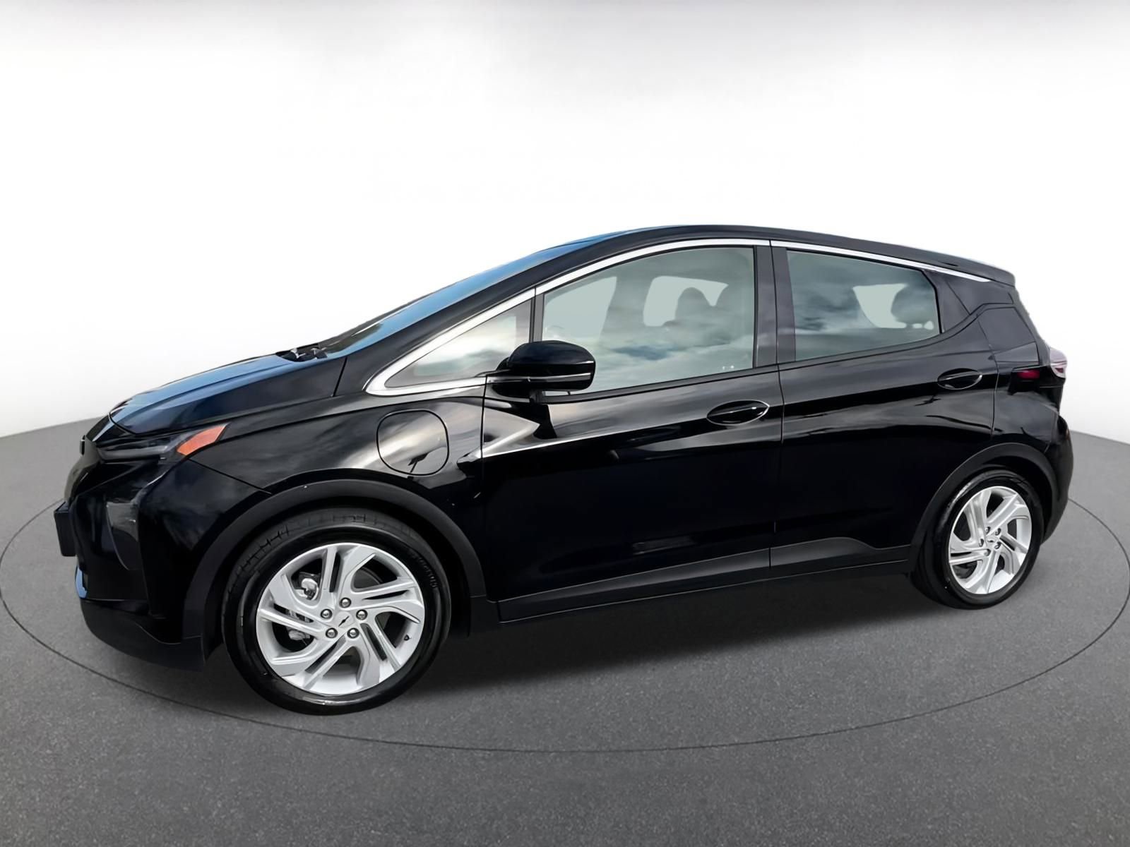 Thumbnail: 2023 Chevrolet Bolt EV - 6