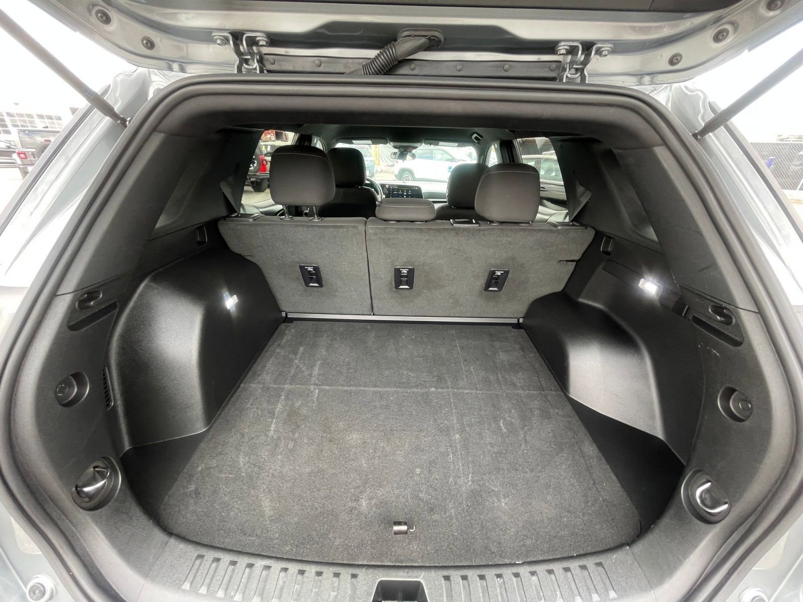 Thumbnail: 2025 Chevrolet Equinox - 31