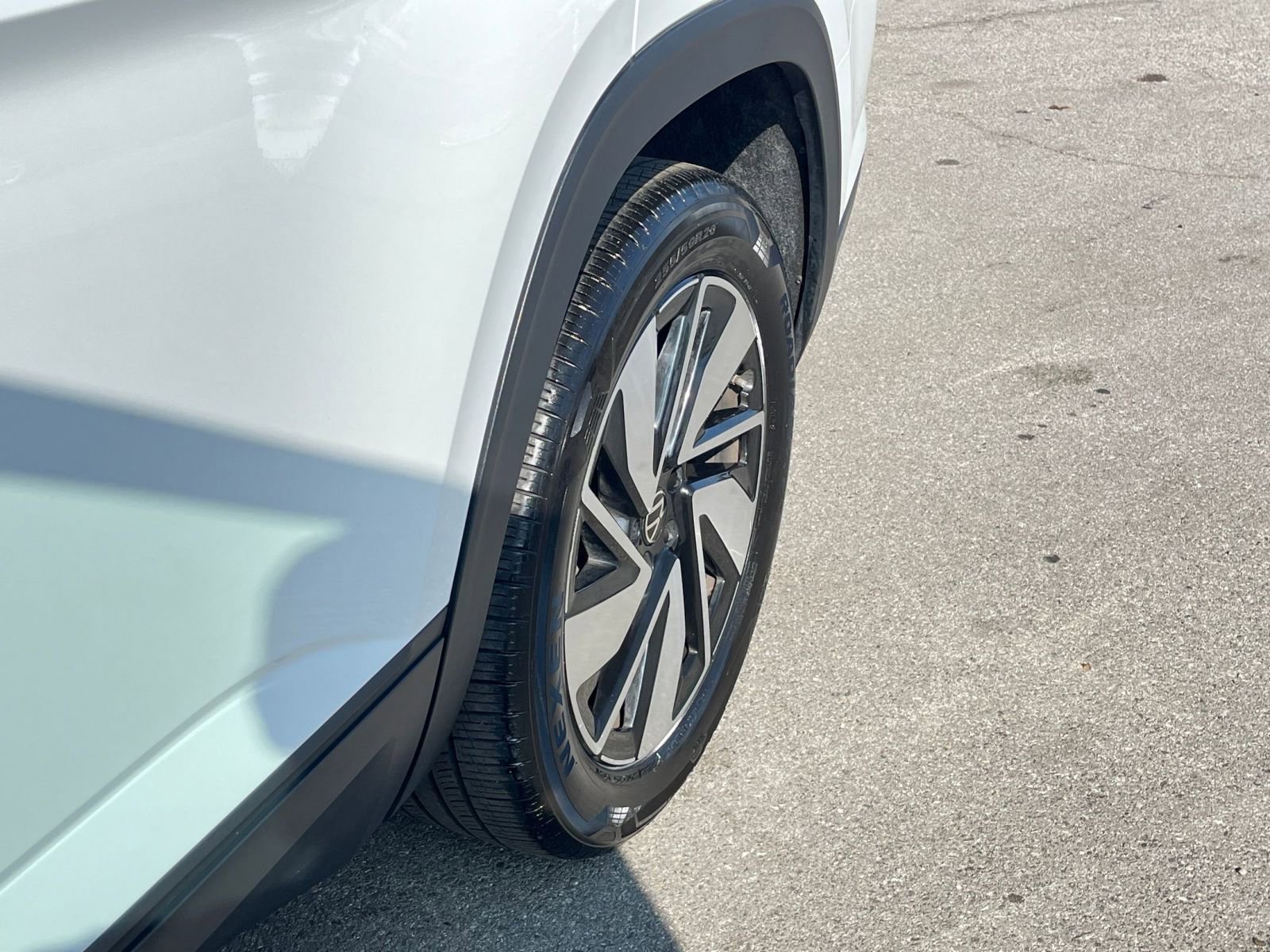 Thumbnail: 2025 Volkswagen Atlas - 30