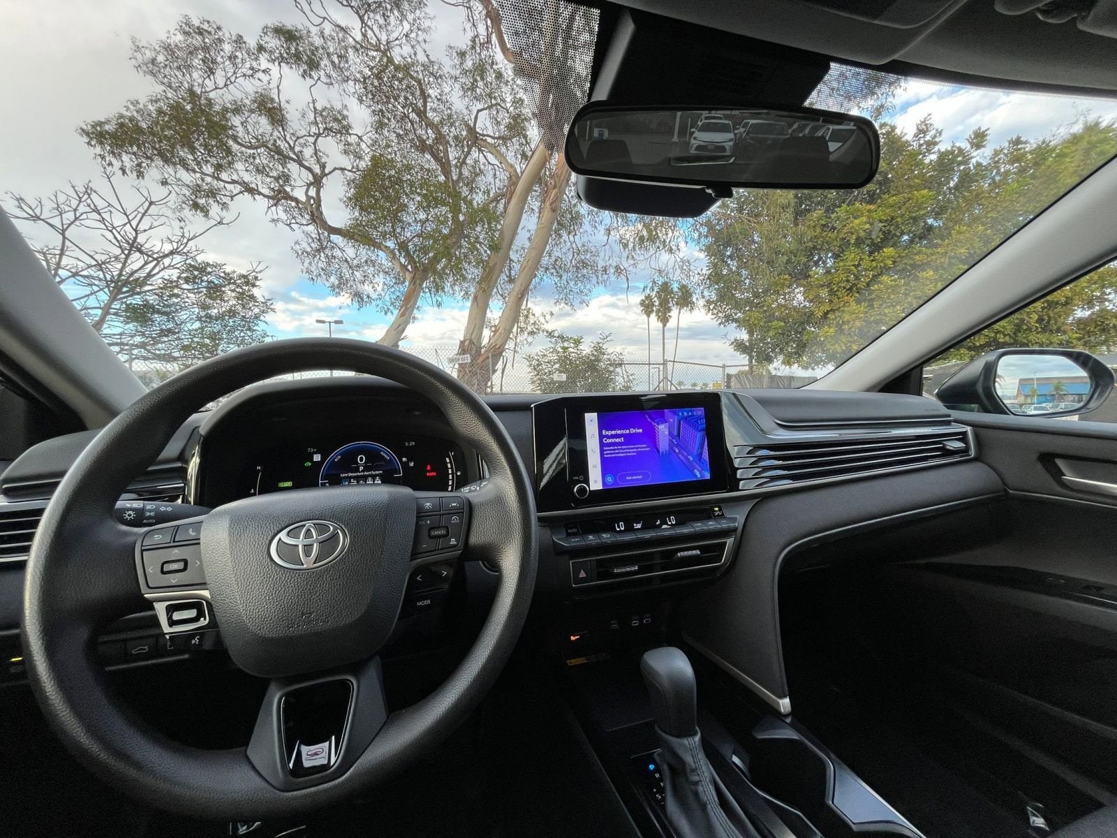 Thumbnail: 2025 Toyota Camry - 33