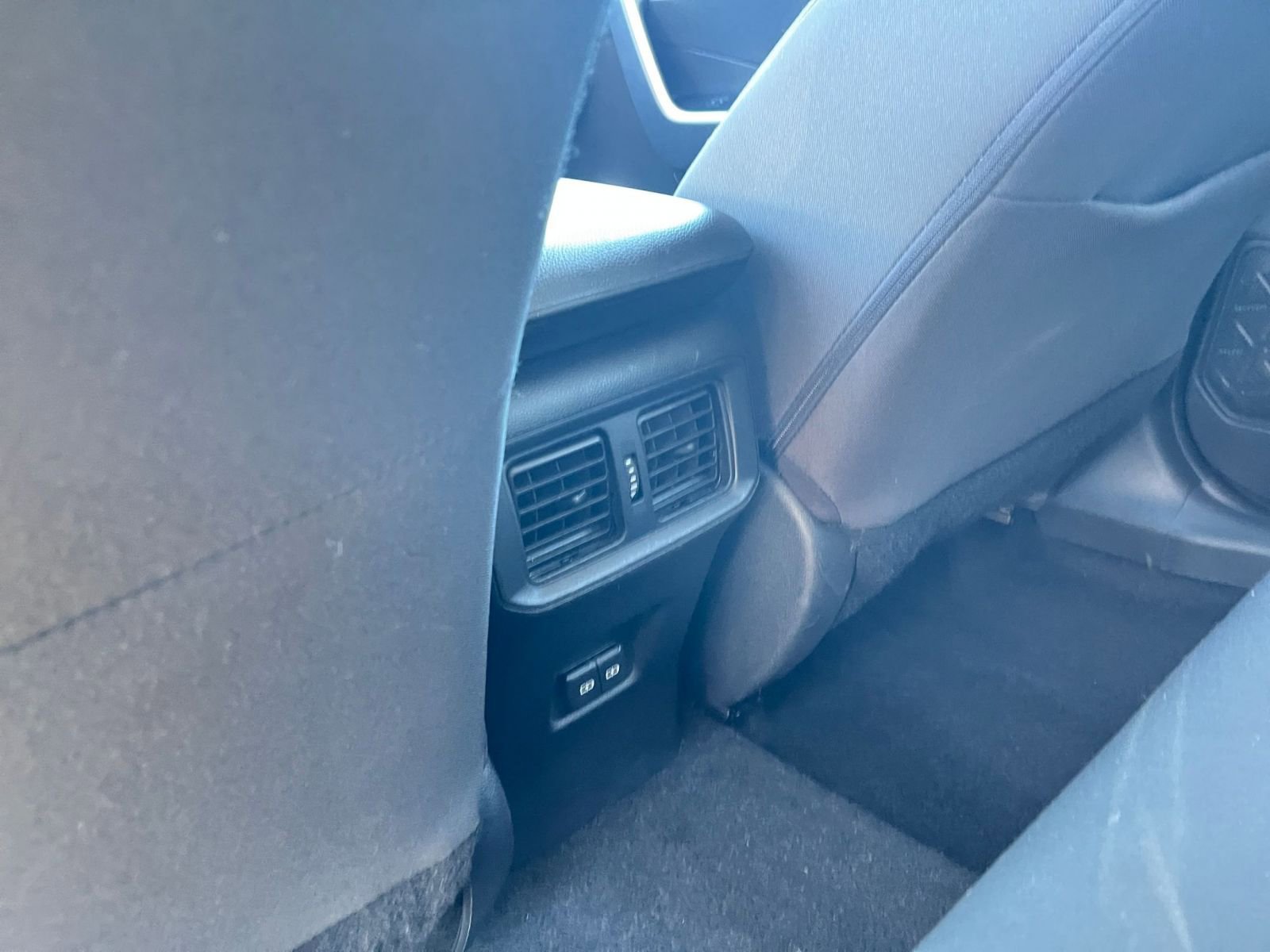 Thumbnail: 2025 Toyota RAV4 - 22