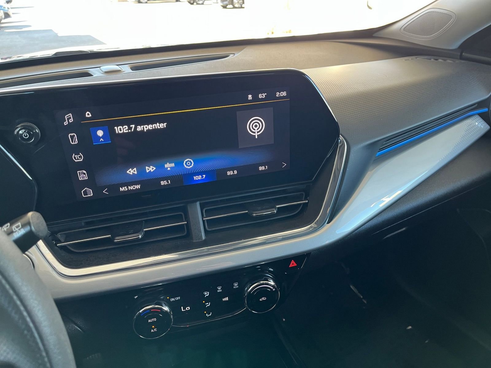 Thumbnail: 2025 Chevrolet Trax - 17