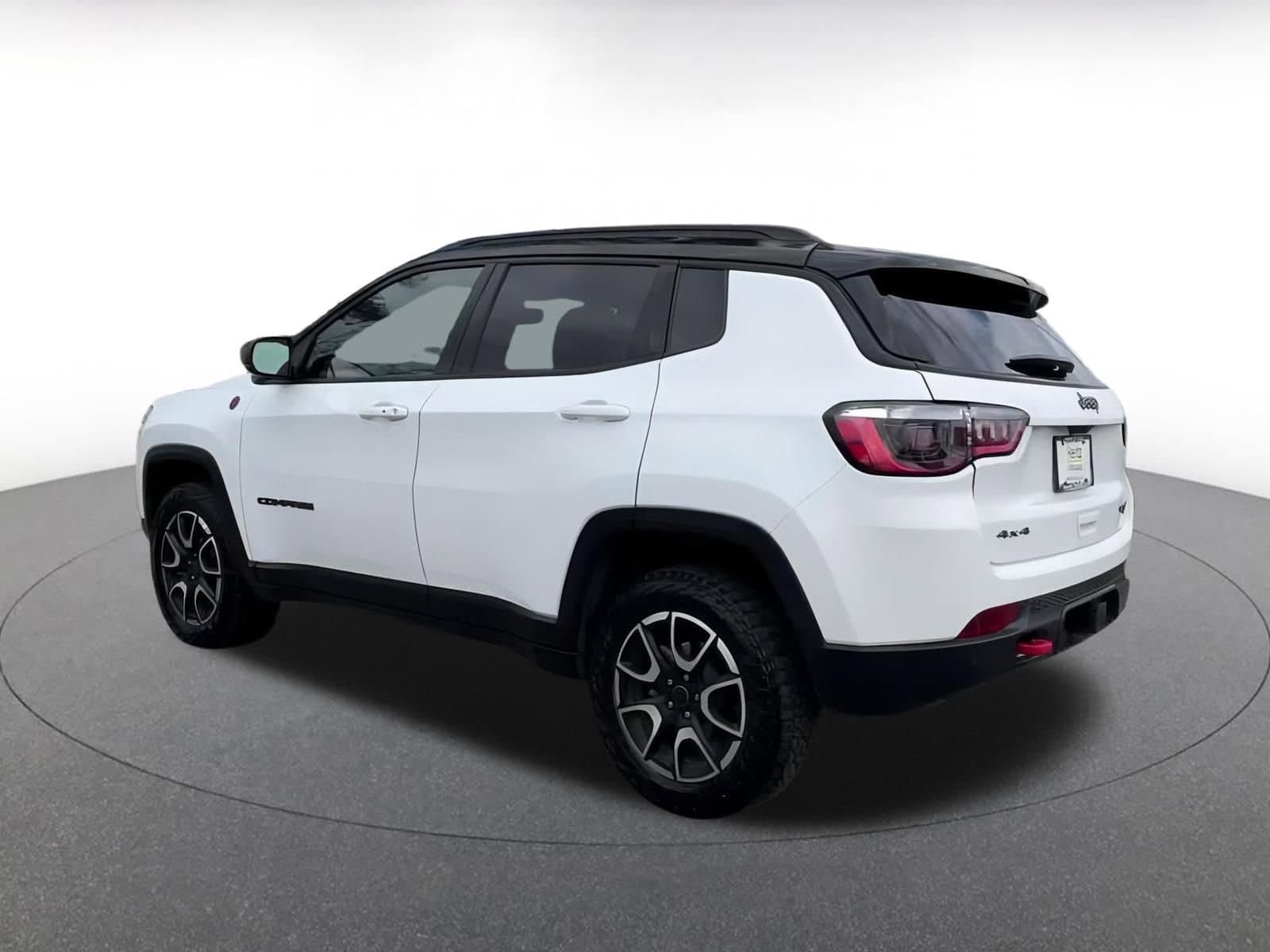 Thumbnail: 2025 Jeep Compass - 10