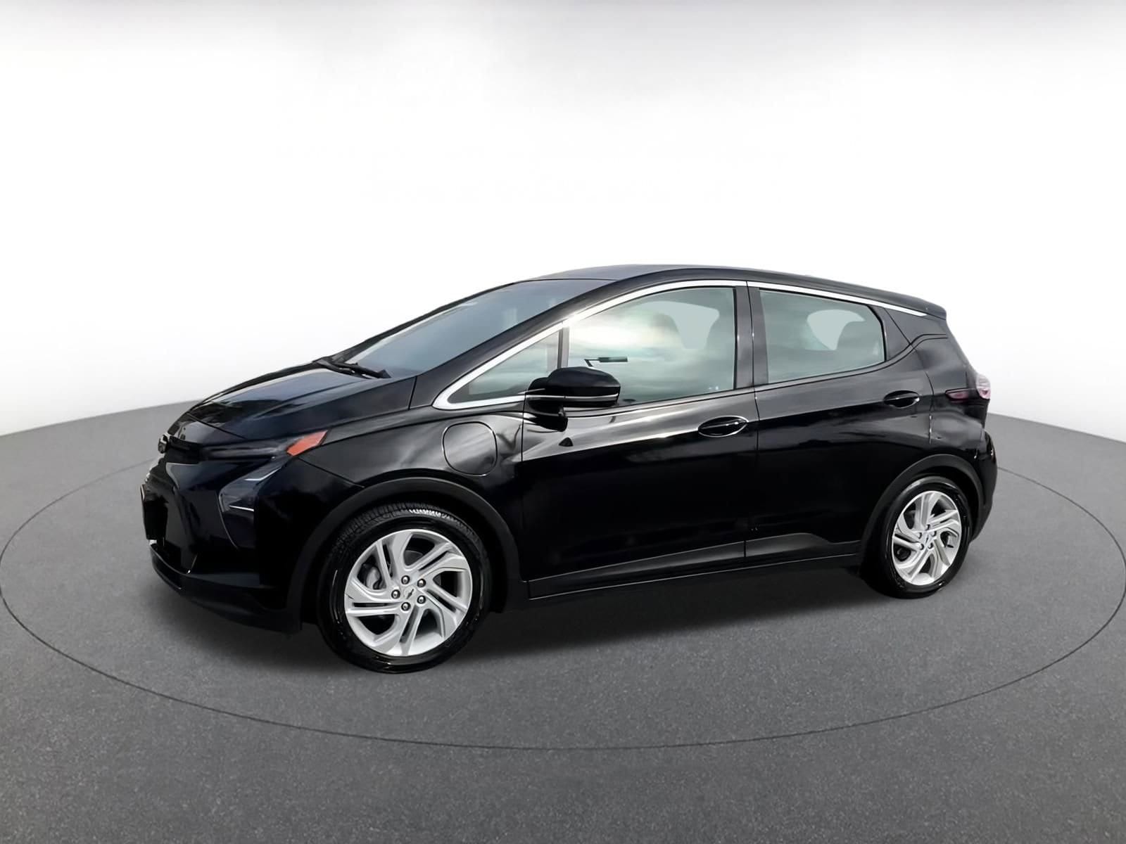 Thumbnail: 2023 Chevrolet Bolt EV - 6