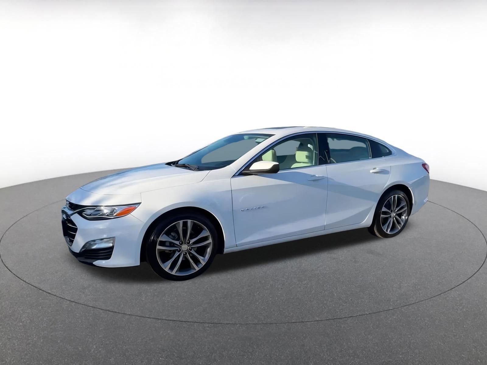 Thumbnail: 2024 Chevrolet Malibu - 9