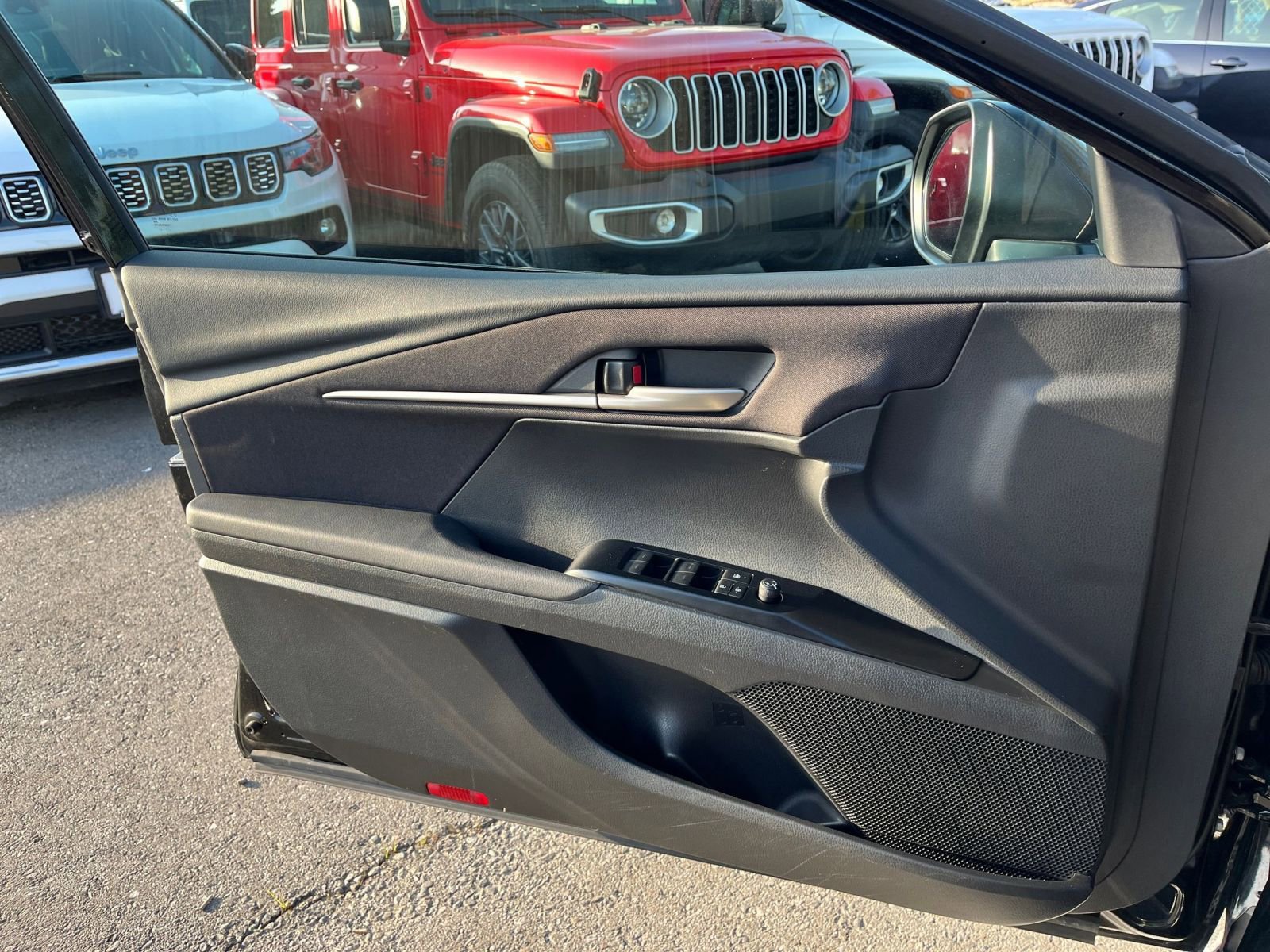 Thumbnail: 2025 Toyota Camry - 20