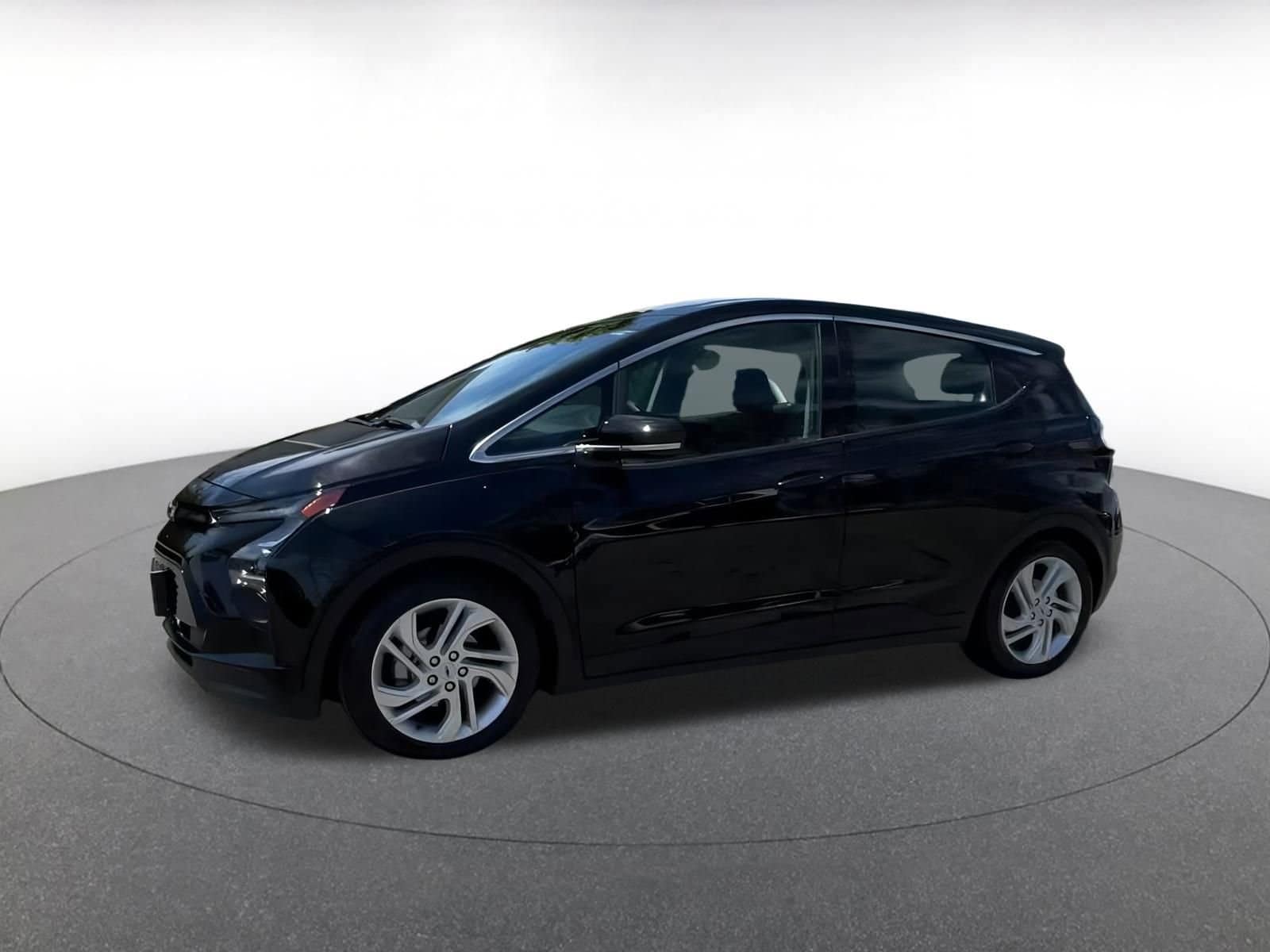 Thumbnail: 2023 Chevrolet Bolt EV - 6