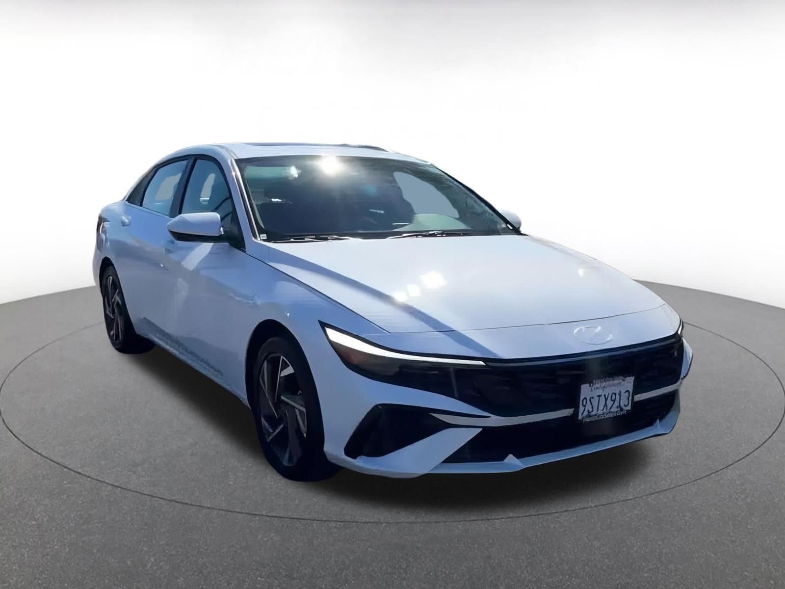 Thumbnail: 2025 Hyundai Elantra - 3