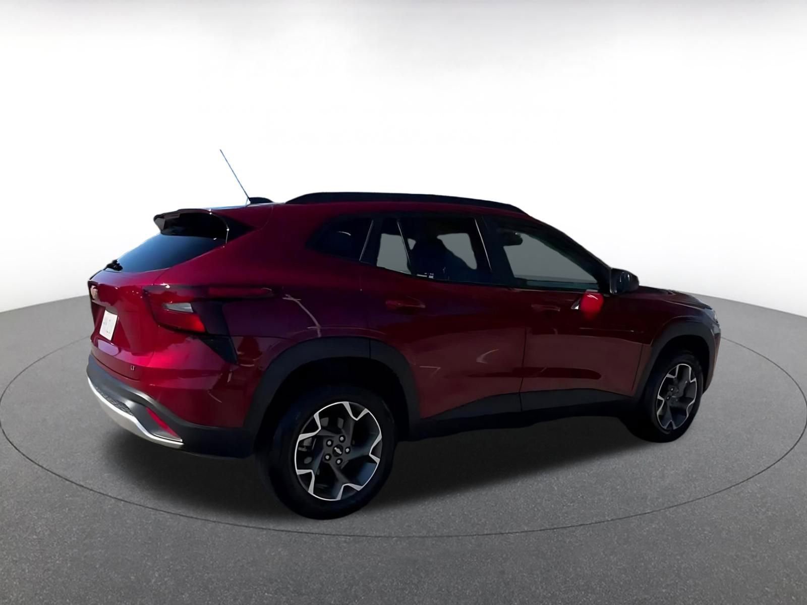 Thumbnail: 2025 Chevrolet Trax - 14