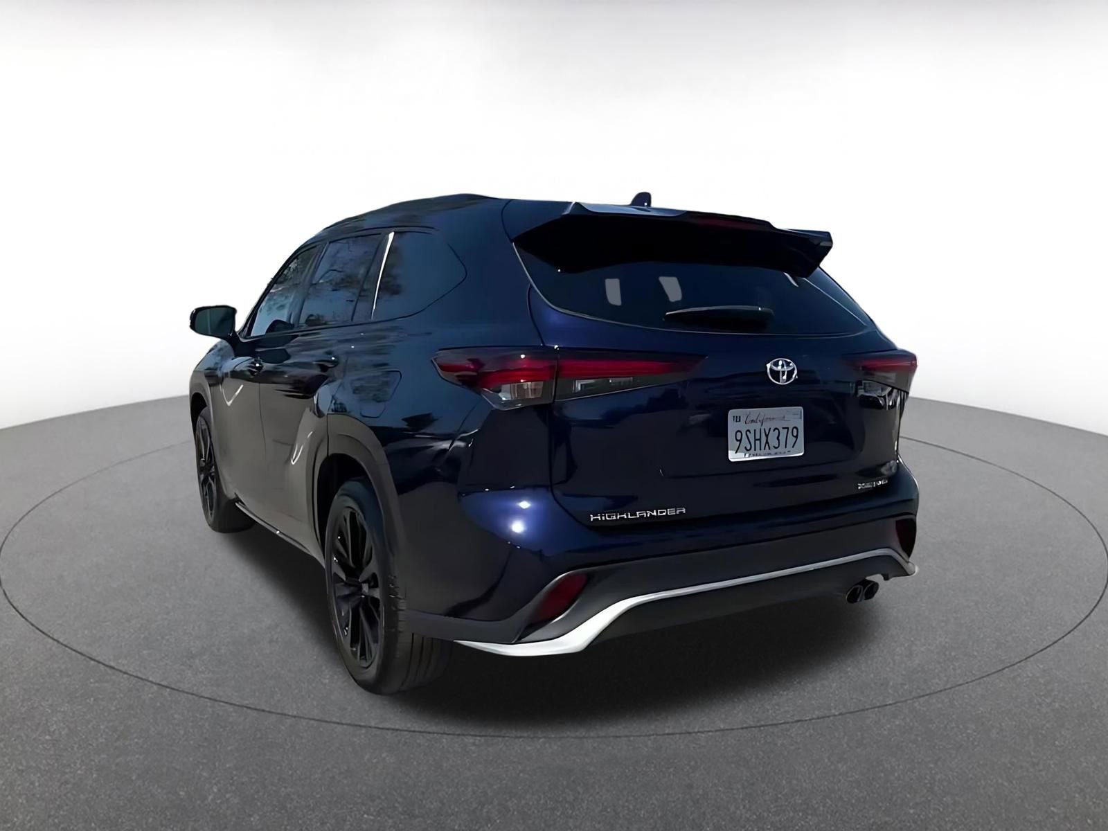 Thumbnail: 2025 Toyota Highlander - 11
