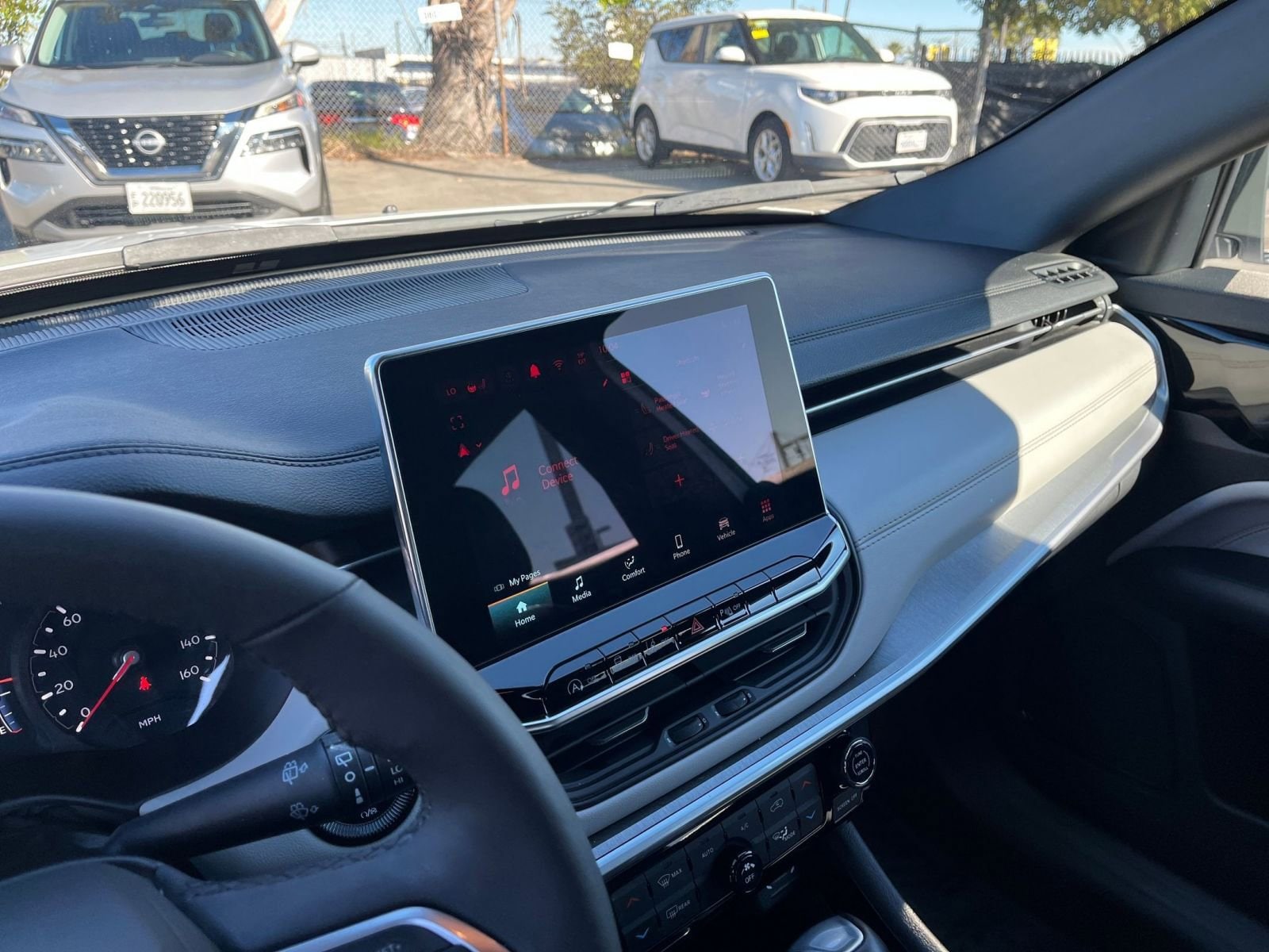 Thumbnail: 2025 Jeep Compass - 17