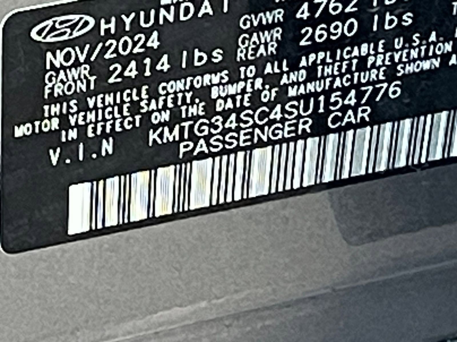 Thumbnail: 2025 Genesis G70 - 29