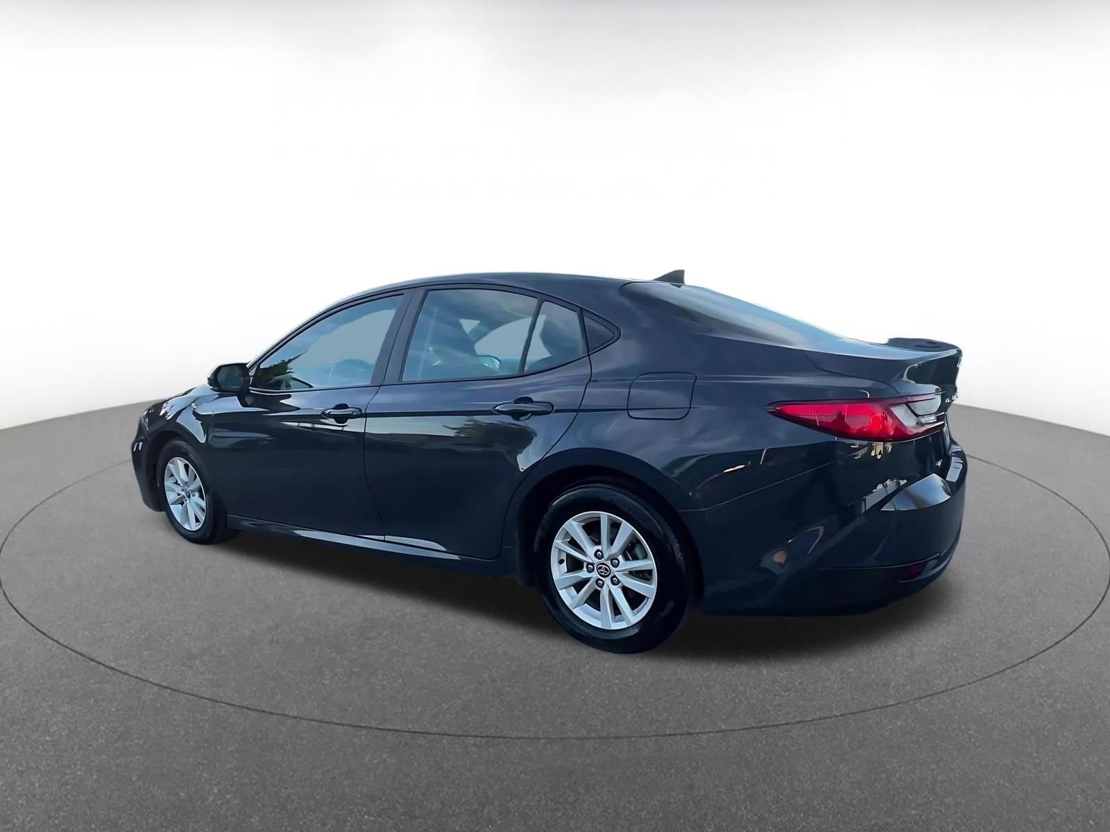 Thumbnail: 2025 Toyota Camry - 10