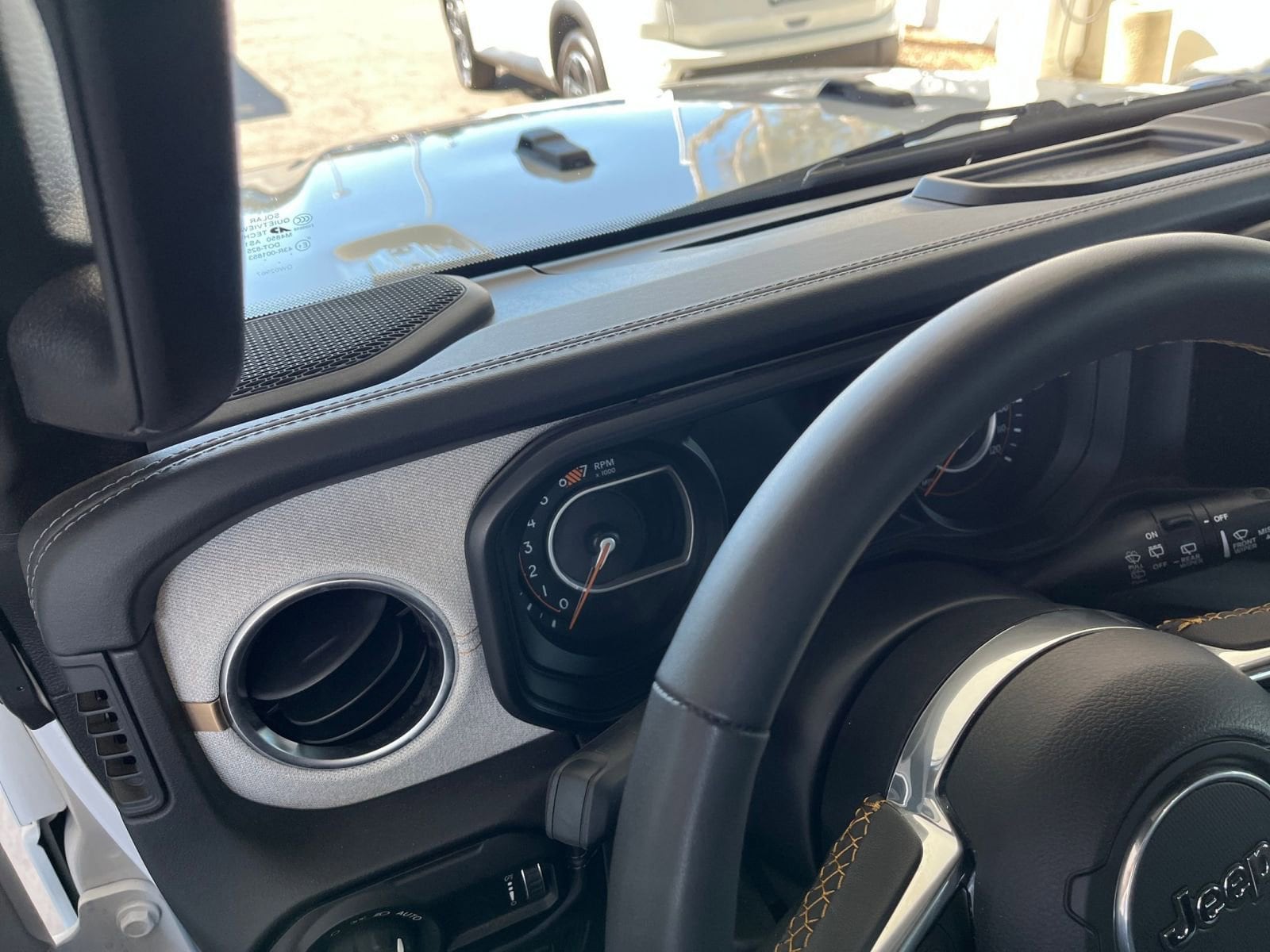 Thumbnail: 2025 Jeep Wrangler - 34