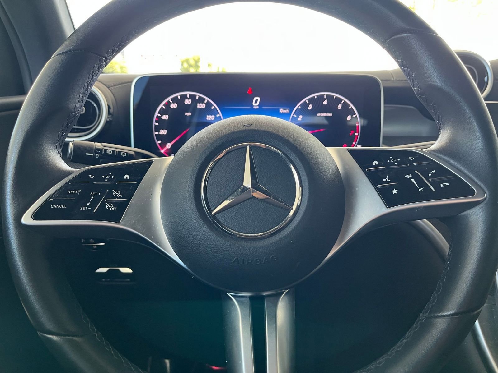 Thumbnail: 2024 Mercedes-Benz GLC - 28