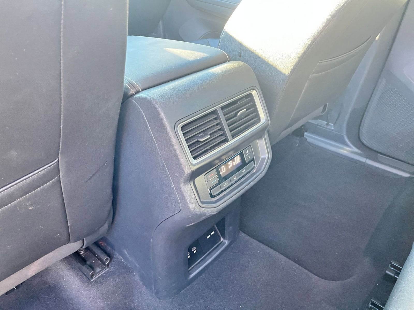 Thumbnail: 2025 Volkswagen Atlas - 24