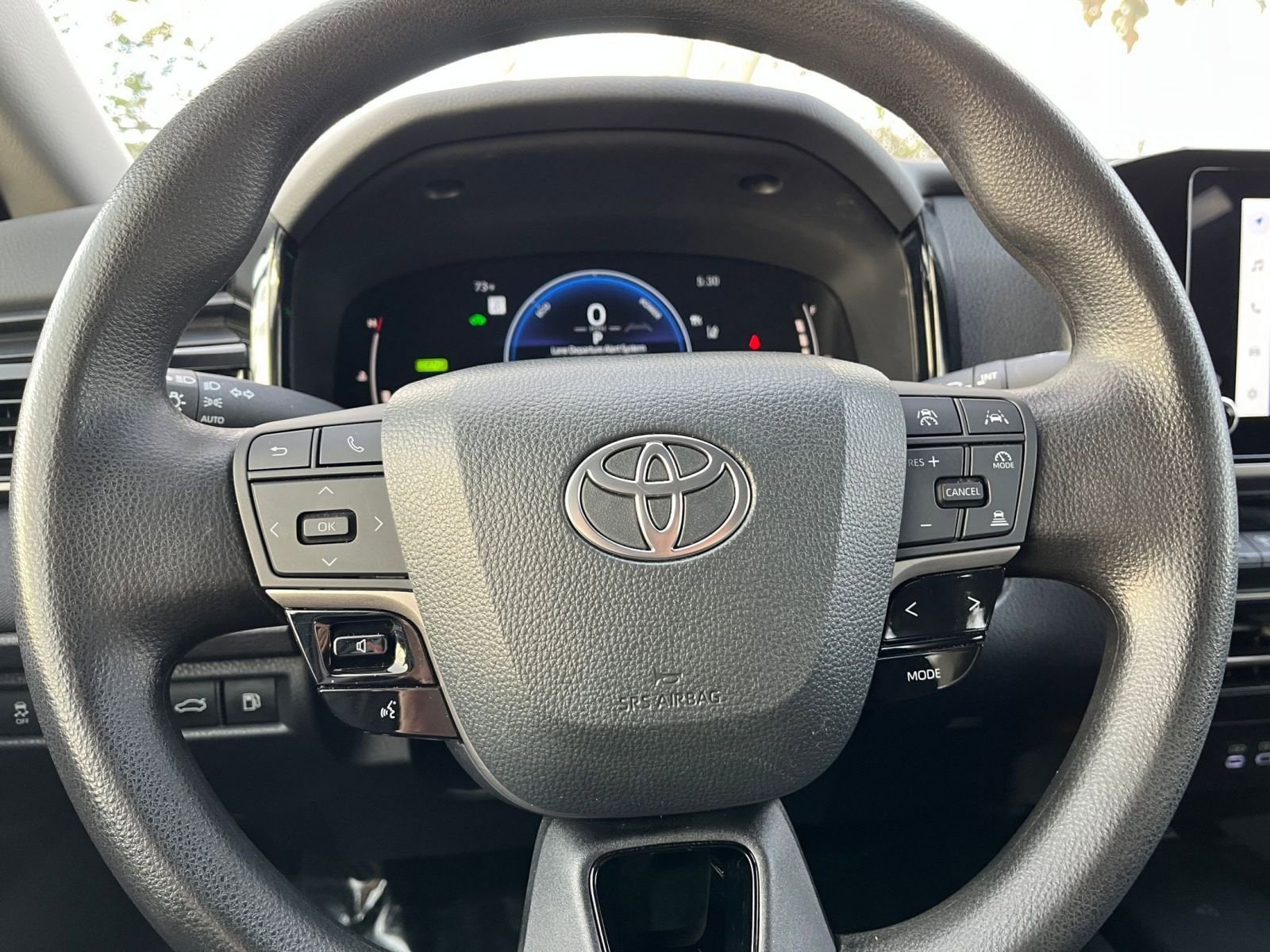 Thumbnail: 2025 Toyota Camry - 28