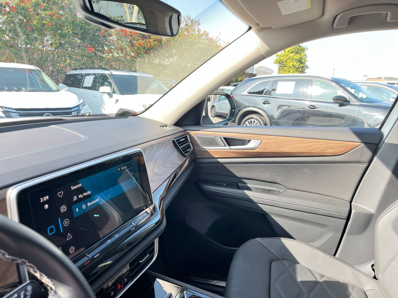 Thumbnail: 2025 Volkswagen Atlas - 35