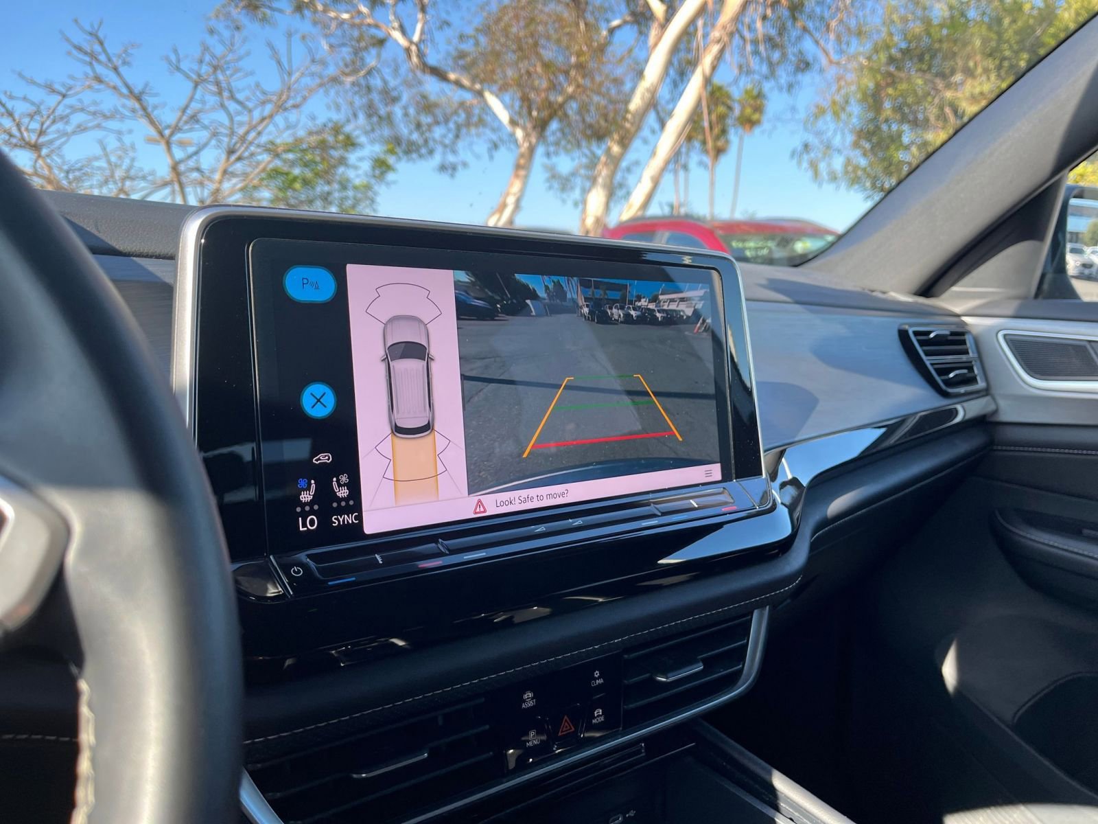 Thumbnail: 2025 Volkswagen Atlas - 17