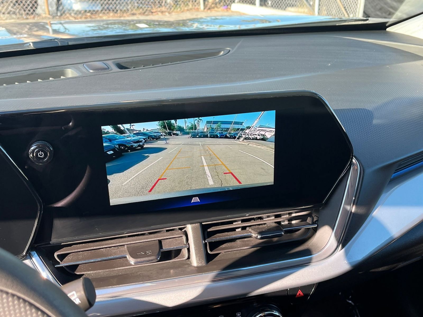 Thumbnail: 2025 Chevrolet Trax - 24