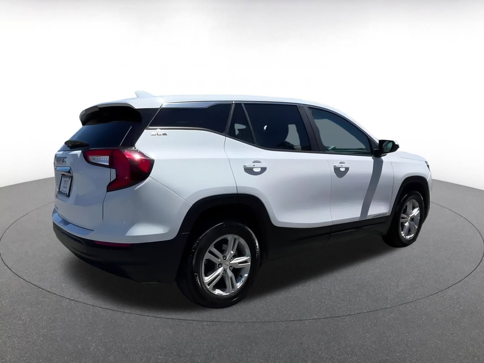 Thumbnail: 2024 GMC Terrain - 14