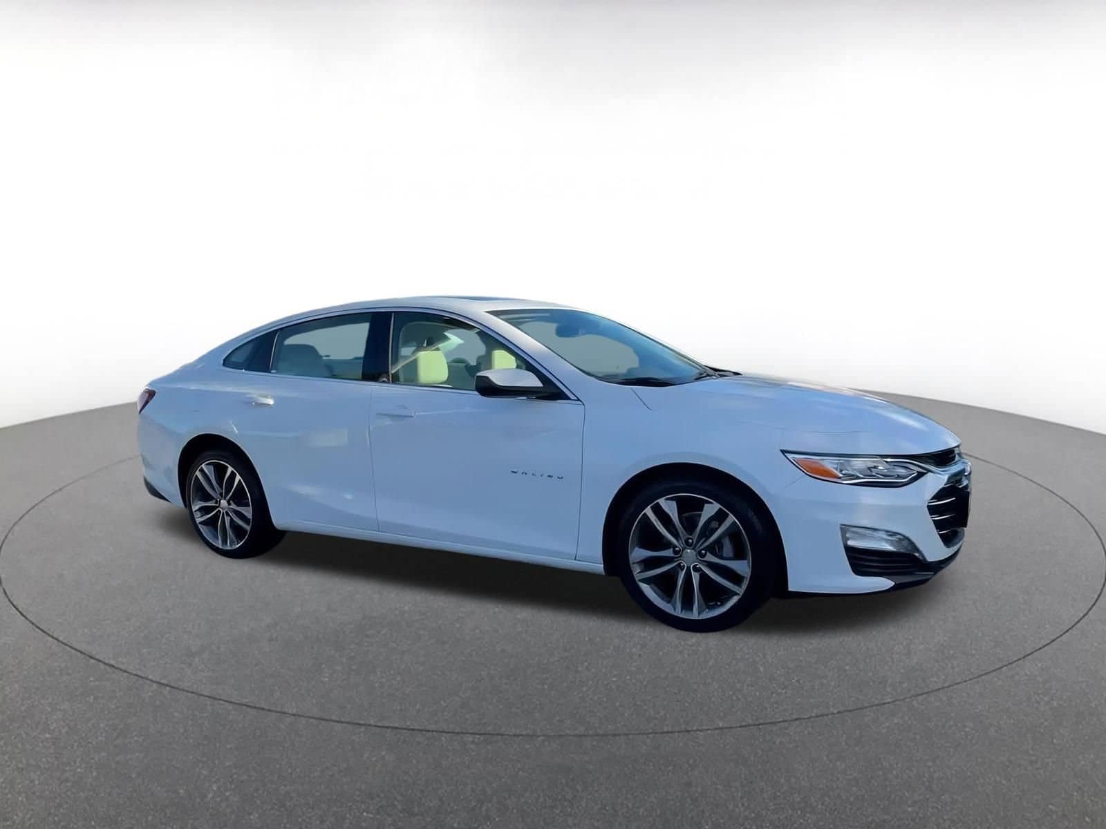 Thumbnail: 2024 Chevrolet Malibu - 2