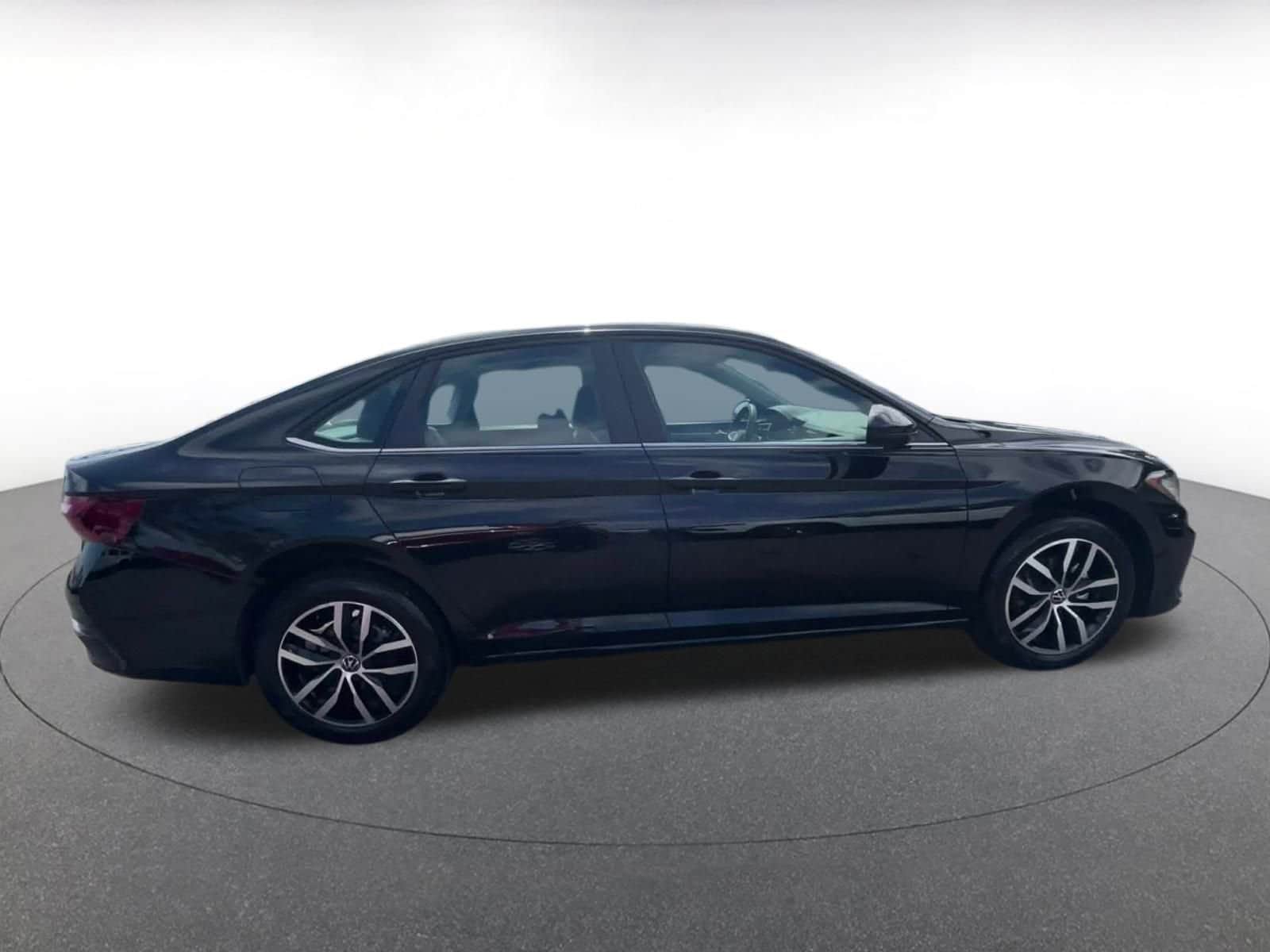 Thumbnail: 2025 Volkswagen Jetta - 16