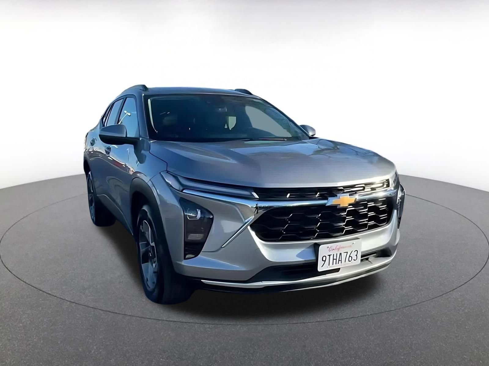 Thumbnail: 2025 Chevrolet Trax - 3