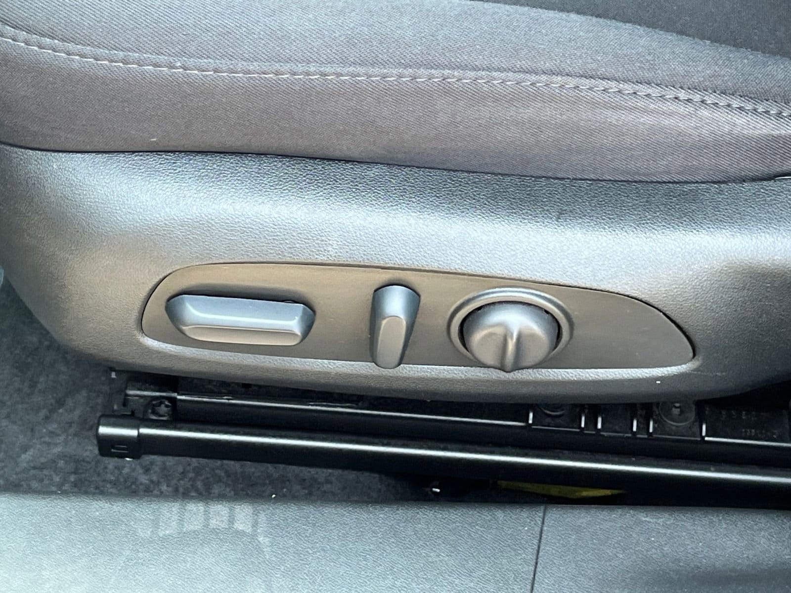 Thumbnail: 2023 Chevrolet Malibu - 19