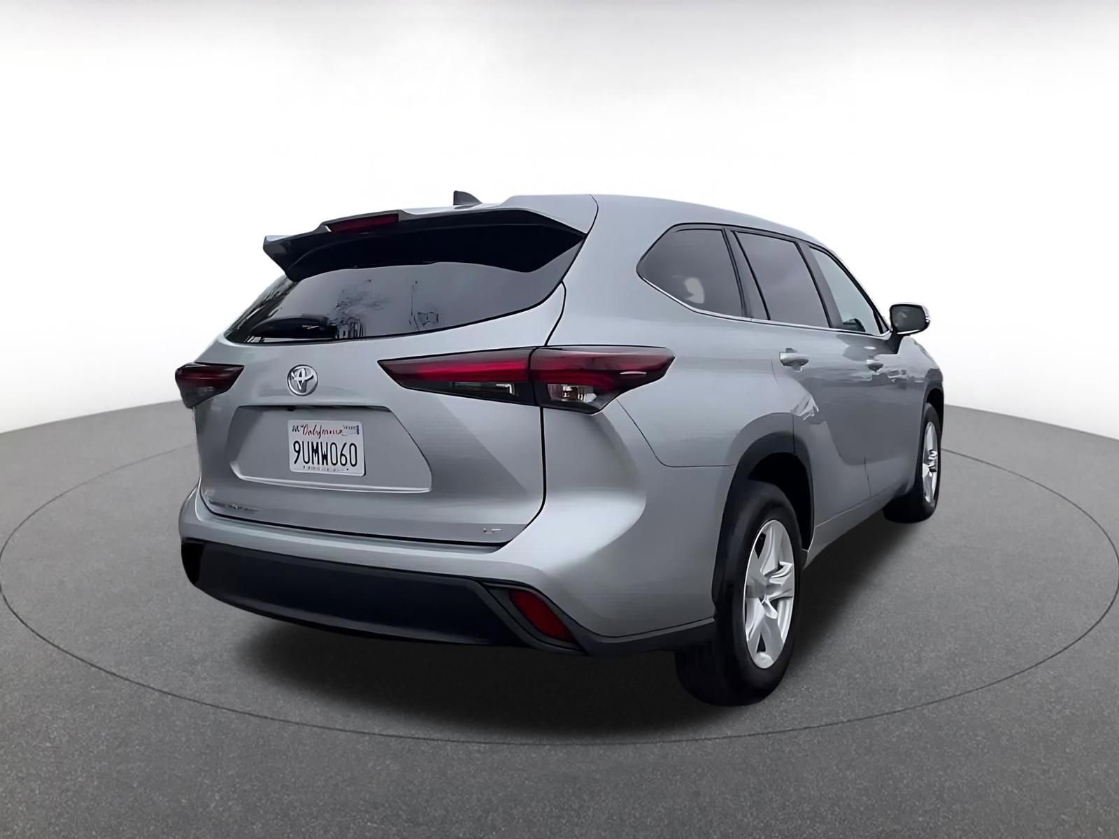 Thumbnail: 2025 Toyota Highlander - 14