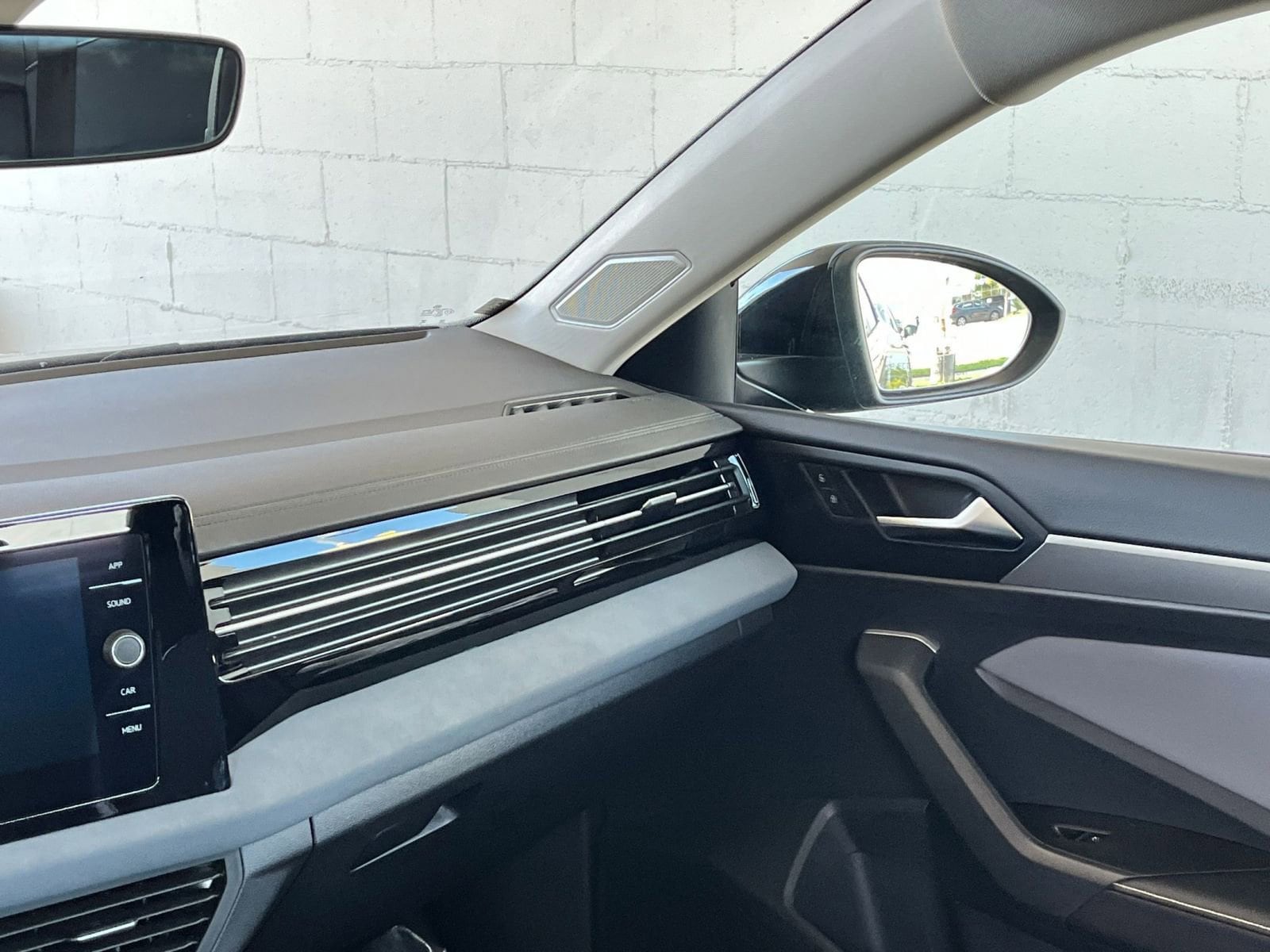 Thumbnail: 2025 Volkswagen Jetta - 35