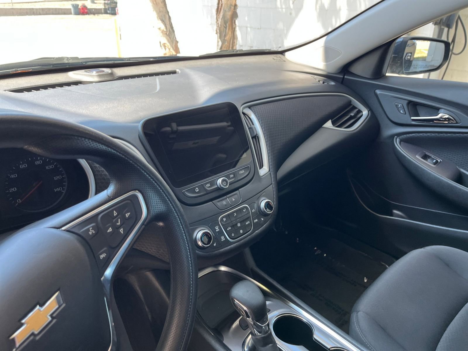 Thumbnail: 2023 Chevrolet Malibu - 15