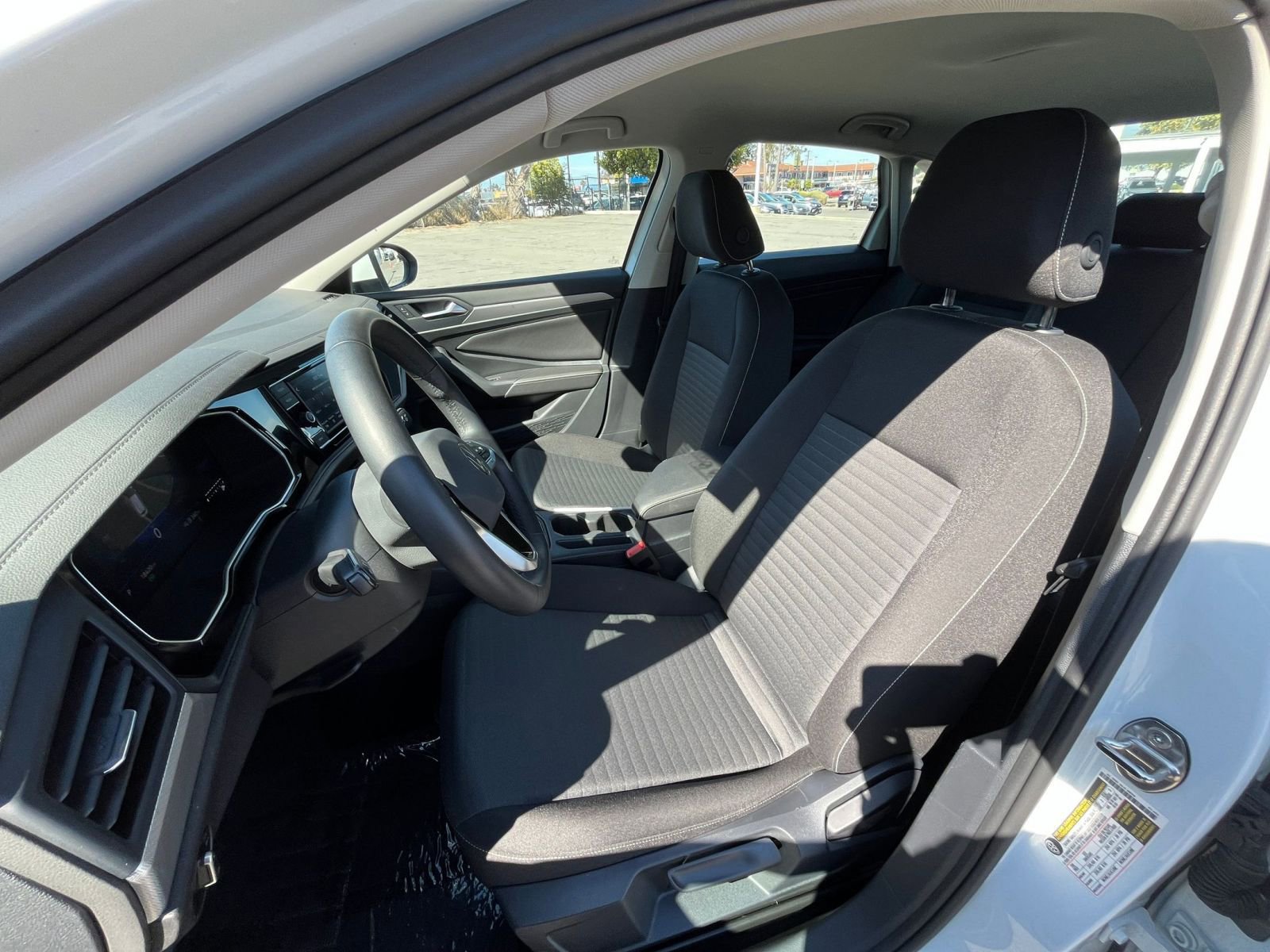 Thumbnail: 2024 Volkswagen Jetta - 31