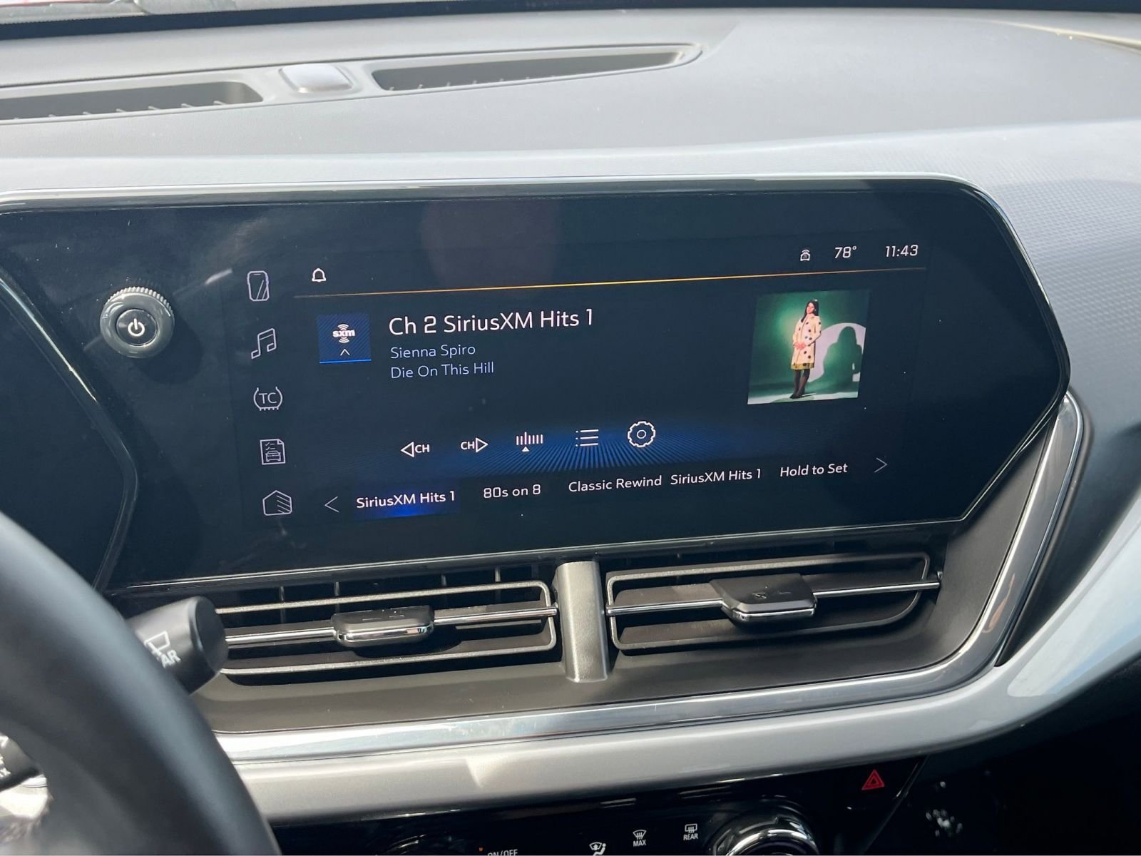 Thumbnail: 2025 Chevrolet Trax - 20