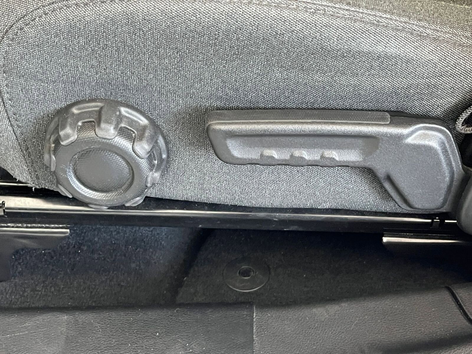 Thumbnail: 2025 Jeep Wrangler - 23