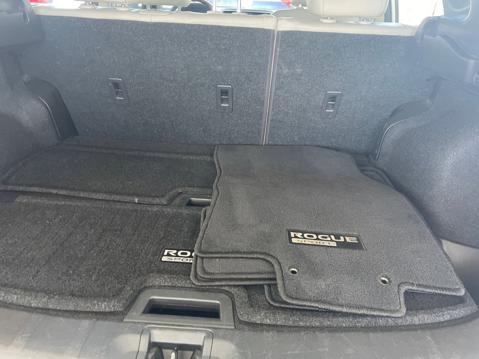 Thumbnail: 2022 Nissan Rogue Sport - 32