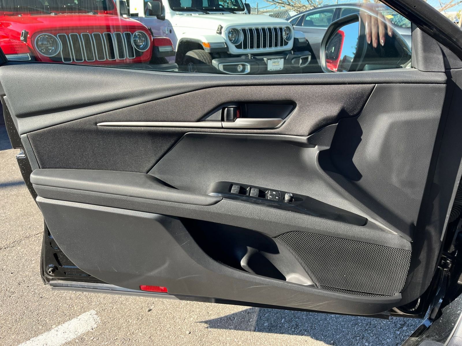 Thumbnail: 2025 Toyota Camry - 20