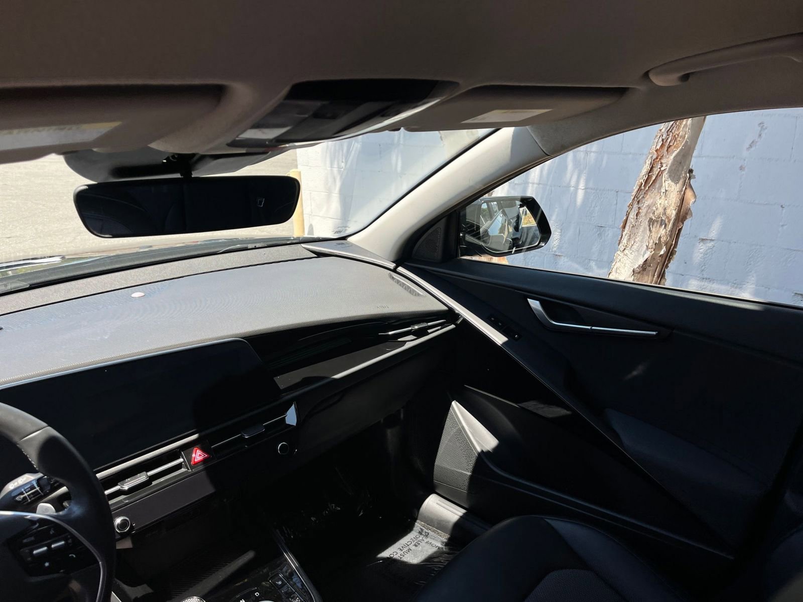 Thumbnail: 2023 Kia Niro - 34